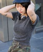 【ウィゴー/WEGO】のヴィンテージウォッシュワンポイントリブT 人気、トレンドファッション・服の通販 founy(ファニー) ファッション Fashion レディースファッション Fashion for Women トップス・カットソー Cut & Sew Tops シャツ・ブラウス・オフィスカジュアル Elegant Blouses & Button-Ups ロングTシャツ・Tシャツ Longline T-Shirts & Tees カットソー・ベーシックTシャツ Cut-and-Sewn Tops / Stretch Tees & Basics インナー Innerwear 春 Spring カットソー Cut and Sewn Top クロップド Cropped, Short Length ショート Short, Short Length シンプル Simple, Minimal スマホ Smartphone, Mobile Device デニム Denim, Jeans Material 定番 Standard, Basic Item 人気 Popular, Best Seller バランス Balance, Style Balance 半袖 Short Sleeve, Half Sleeve 無地 Plain, Solid Color ワンポイント One Point, Statement Accent S/S・春夏 SS, Spring/Summer, Warm Season おすすめ Recommended / Our Picks 夏 Summer thumbnail スミクロ|ID: prp329100004666758 ipo3291000000033751819