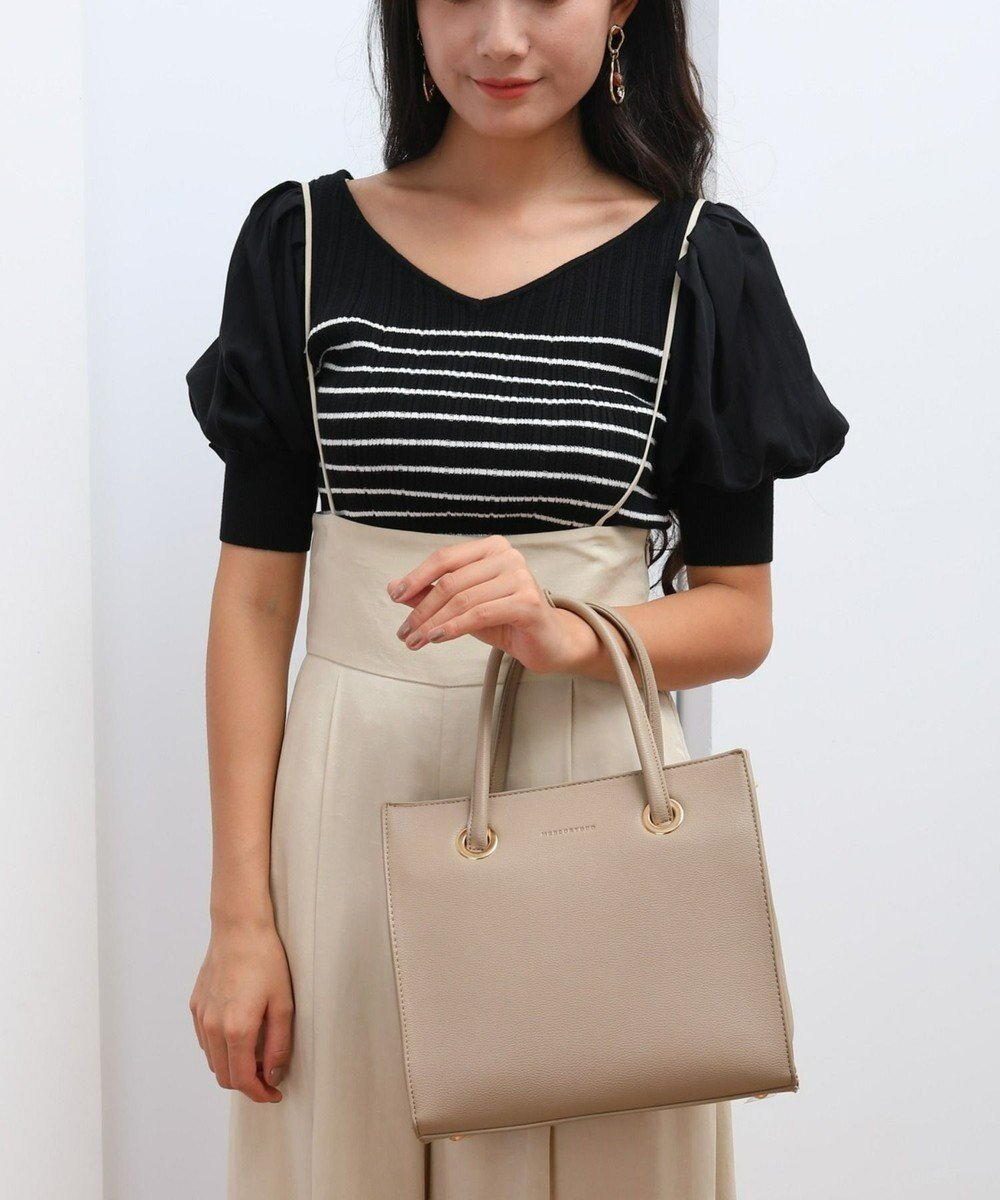 【スタイルコード/STYLE CODE】の【MERCURYDUO/マーキュリーデュオ】メタルアイレット 両アオリポケット スクエアハンドバッグ インテリア・キッズ・メンズ・レディースファッション・服の通販 founy(ファニー) ファッション Fashion レディースファッション Fashion for Women バッグ Bags ショルダー Shoulder, Shoulder Strap シンプル Simple, Minimal スクエア Square, Square Shape 財布 Wallet, Purse フェミニン Feminine, Girly フォーマル Formal, Dressy ポケット Pocket, Pocket Detail ポーチ Pouch, Small Case 再入荷 Restock / Back in Stock エレガント 上品 Elegant ベージュ|ID: prp329100004666856 ipo3291000000034177943