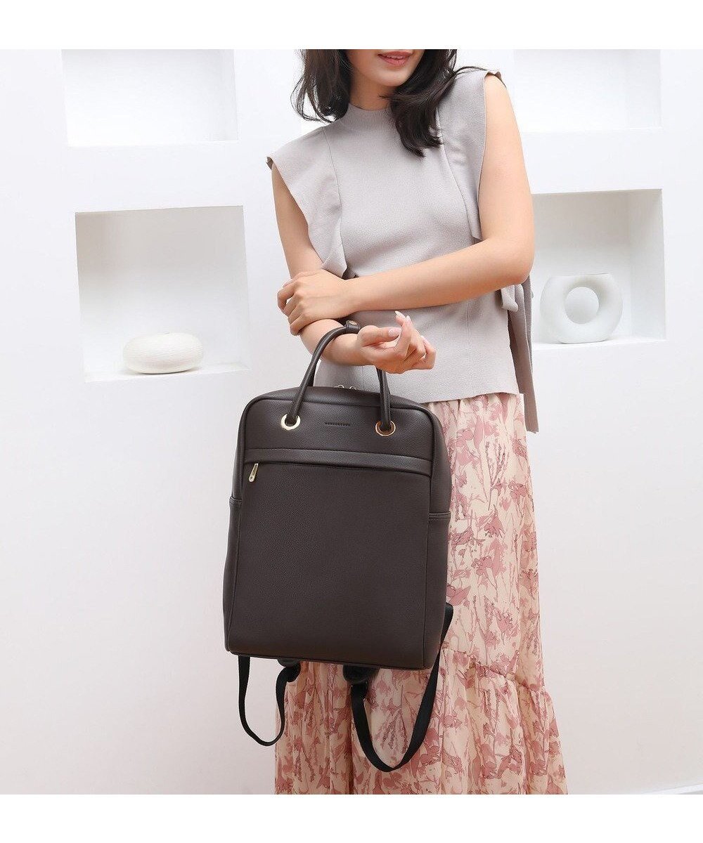 【スタイルコード/STYLE CODE】の【MERCURYDUO/マーキュリーデュオ】メタルアイレット 2WAY ラージリュック 推し活大容量バッグ インテリア・キッズ・メンズ・レディースファッション・服の通販 founy(ファニー) ファッション Fashion レディースファッション Fashion for Women バッグ Bags シンプル Simple, Minimal スマート Smart, Elegant フェミニン Feminine, Girly ポケット Pocket, Pocket Detail リュック Backpack, Rucksack 再入荷 Restock / Back in Stock 旅行 Travel エレガント 上品 Elegant ビジネス 仕事 通勤 Business / Work / Commuting ダークブラウン|ID: prp329100004666859 ipo3291000000034177949