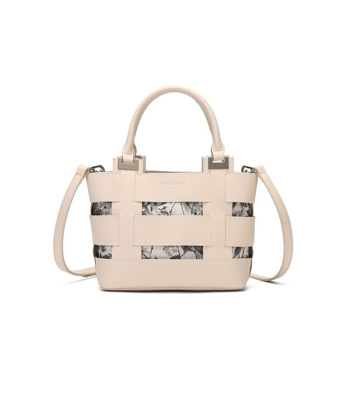 【スタイルコード/STYLE CODE】の【MERCURYDUO/マーキュリーデュオ】軽量メッシュ 花柄巾着付ミニトートバッグ インテリア・キッズ・メンズ・レディースファッション・服の通販 founy(ファニー) https://founy.com/ ファッション Fashion レディースファッション Fashion for Women バッグ Bags 春 Spring 巾着 Drawstring Bag, Kinchaku 軽量 Lightweight, Ultra Light ショルダー Shoulder, Shoulder Strap スカーフ Scarf, Neckwear 財布 Wallet, Purse トレンド Trend, Trending Now ハンカチ Handkerchief, Hanky ポーチ Pouch, Small Case メッシュ Mesh, Net Fabric リュクス Luxury, Elegant, High-End, Chic リラックス Relax, Relaxed Fit 再入荷 Restock / Back in Stock エレガント 上品 Elegant |ID: prp329100004666889 ipo3291000000034178027