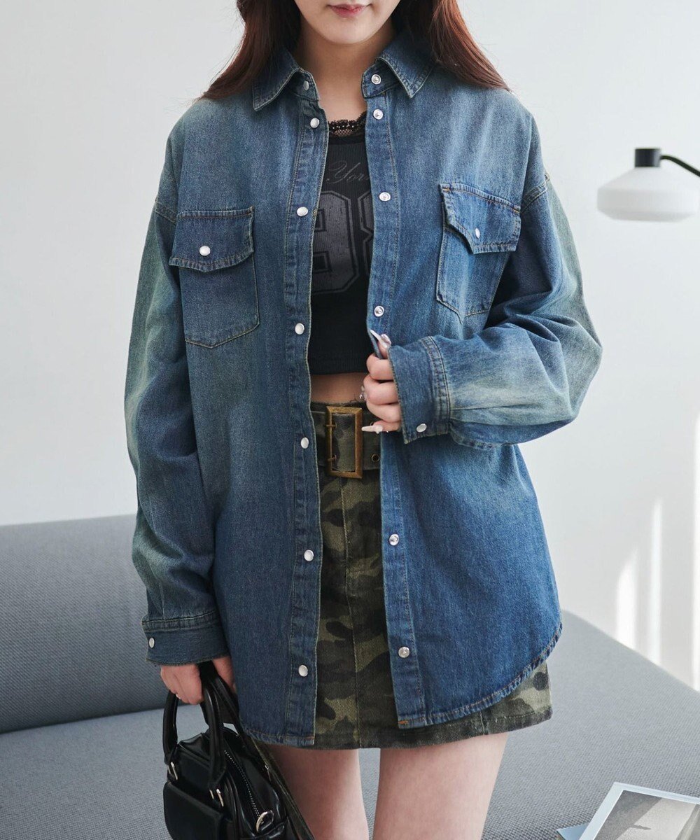【ウィゴー/WEGO】のデニムウエスタンBIGシャツ インテリア・キッズ・メンズ・レディースファッション・服の通販 founy(ファニー) 　ファッション　Fashion　レディースファッション　Fashion for Women　トップス・カットソー　Cut & Sew Tops　シャツ・ブラウス・オフィスカジュアル　Elegant Blouses & Button-Ups　おすすめ　Recommended / Our Picks　ウエスタン　Western Style　カーゴパンツ　Cargo Pants, Utility Pants　スマホ　Smartphone, Mobile Device　デニム　Denim, Jeans Material　ビッグ　Big, Oversized　ボトム　Bottoms, Lower Wear　ヴィンテージ　Vintage Style　冬　Winter / This Winter　夏　Summer　春　Spring　S/S・春夏　SS, Spring/Summer, Warm Season　秋　Autumn　羽織　Haori, Light Jacket　デニム中濃色|ID: prp329100004667732 ipo3291000000033755712