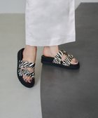 【アイシービー/iCB】のコンフォータブルサンダル 人気、トレンドファッション・服の通販 founy(ファニー) ファッション Fashion レディースファッション Fashion for Women 2025年 2025 2025春夏・S/S Spring/Summer 2025 SS25 インソール Shoe Insole サンダル Sandals, Summer Shoes フィット Fit, Slim Fit メタル Metal, Metal Parts 夏 Summer 春 Spring S/S・春夏 SS, Spring/Summer, Warm Season thumbnail ゼブラ系|ID: prp329100004668071 ipo3291000000034200352