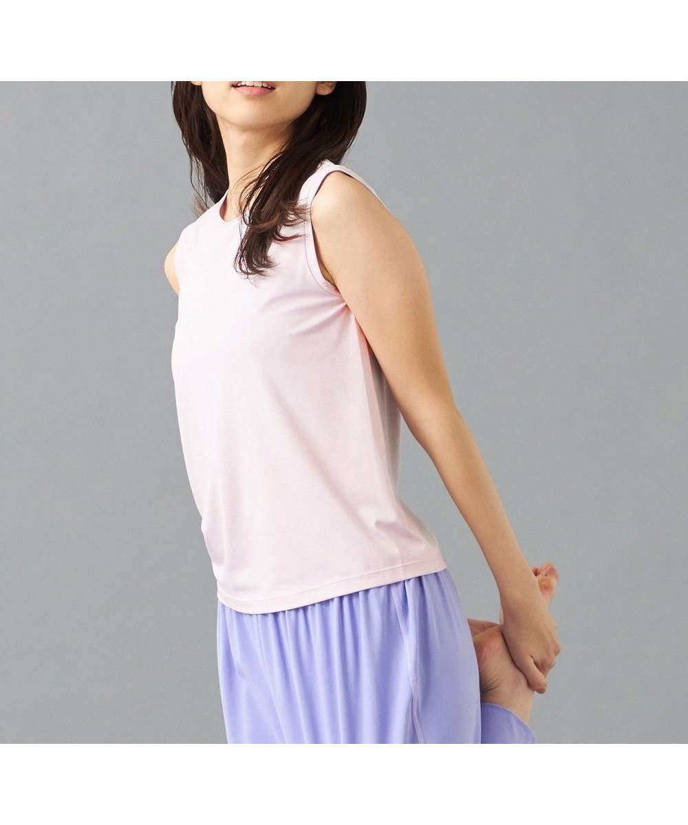 【チャコット/Chacott】のChacott BALANCE ドライストレッチタンクトップ インテリア・キッズ・メンズ・レディースファッション・服の通販 founy(ファニー) 　ファッション　Fashion　レディースファッション　Fashion for Women　トップス・カットソー　Cut & Sew Tops　吸水　Absorbent, Quick-Dry　軽量　Lightweight, Ultra Light　ストレッチ　Stretch, Stretchy Fabric　スポーツ　Sports, Activewear　なめらか　Smooth, Silky Texture　ノースリーブ　Sleeveless, No-Sleeve　パターン　Pattern, Design Print　アイリス|ID: prp329100004668423 ipo3291000000033758297