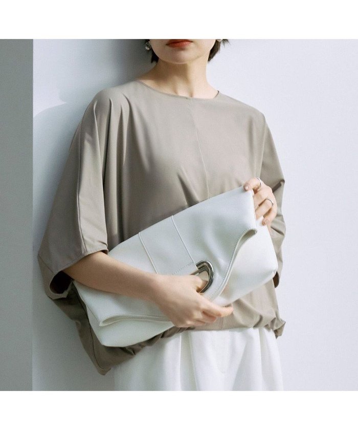 【アイシービー/iCB】の2WAYメタルハンドルトート インテリア・キッズ・メンズ・レディースファッション・服の通販 founy(ファニー) https://founy.com/ ファッション Fashion レディースファッション Fashion for Women バッグ Bags 2025年 2025 2025春夏・S/S Spring/Summer 2025 SS25 クラッチ Clutch, Clutch Bag ショルダー Shoulder, Shoulder Strap チェーン Chain, Chain Strap トレンド Trend, Trending Now ポケット Pocket, Pocket Detail ワイド Wide, Wide Fit |ID: prp329100004668438 ipo3291000000035725431