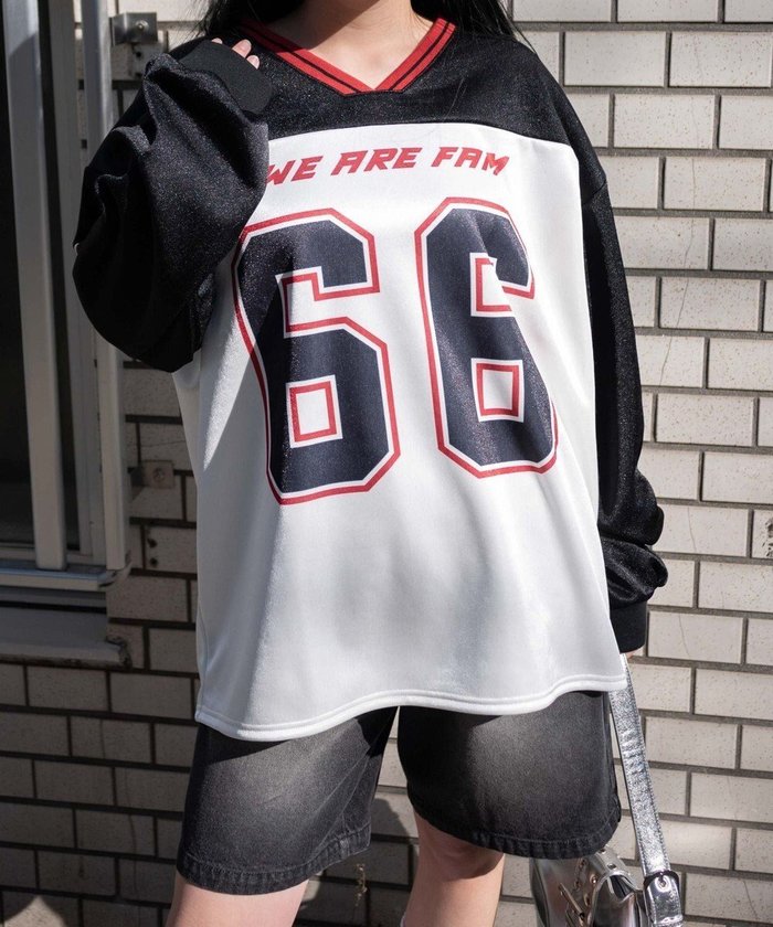 【ウィゴー/WEGO】のVネックナンバリングサテンBIGスウェット インテリア・キッズ・メンズ・レディースファッション・服の通販 founy(ファニー) https://founy.com/ ファッション Fashion レディースファッション Fashion for Women トップス・カットソー Cut & Sew Tops レディースパーカー・カジュアルフーディー Casual Hoodies & Sweatshirts スウェット・クルーネックトップス Sweatshirts & Crewnecks / Relaxed Fit Sweat Tops Vネックトップス V-Neck Tops / V-Cut Neckline Shirts おすすめ Recommended / Our Picks サテン Satin, Glossy Fabric ショート Short, Short Length スウェット / スエット Sweatshirt, Sweatwear スマホ Smartphone, Mobile Device トレンド Trend, Trending Now ハーフ Half, Half-Length ロング Long, Long-Length 夏 Summer 春 Spring S/S・春夏 SS, Spring/Summer, Warm Season 秋 Autumn 長袖 Long Sleeve, Full Sleeve |ID: prp329100004668673 ipo3291000000033759209