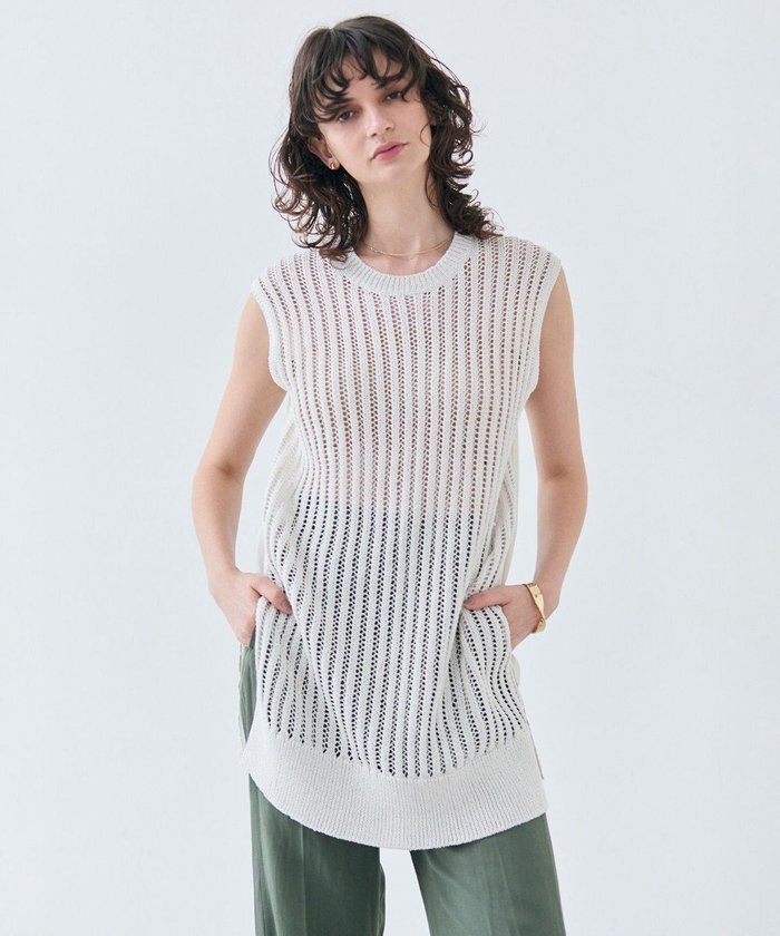 【ベイジ,/BEIGE,】の【洗える】ALOE / コットンメッシュオーガンジーノースリーブニット インテリア・キッズ・メンズ・レディースファッション・服の通販 founy(ファニー) https://founy.com/ ファッション Fashion レディースファッション Fashion for Women トップス・カットソー Cut & Sew Tops ニット Knit Tops & Sweaters キャミソール&ノースリーブ Camisoles & Sleeveless Tops インナー Innerwear オーガンジー Organza Fabric キャミソール Camisole, Spaghetti Strap Top ストライプ Stripe, Striped Pattern スリット Slit, Slit Detail セーター Sweater, Knitwear タンク Tank Top, Sleeveless Top フィット Fit, Slim Fit ボトム Bottoms, Lower Wear メッシュ Mesh, Net Fabric エレガント 上品 Elegant 夏 Summer 春 Spring S/S・春夏 SS, Spring/Summer, Warm Season 洗える Machine Washable |ID: prp329100004668682 ipo3291000000033759241