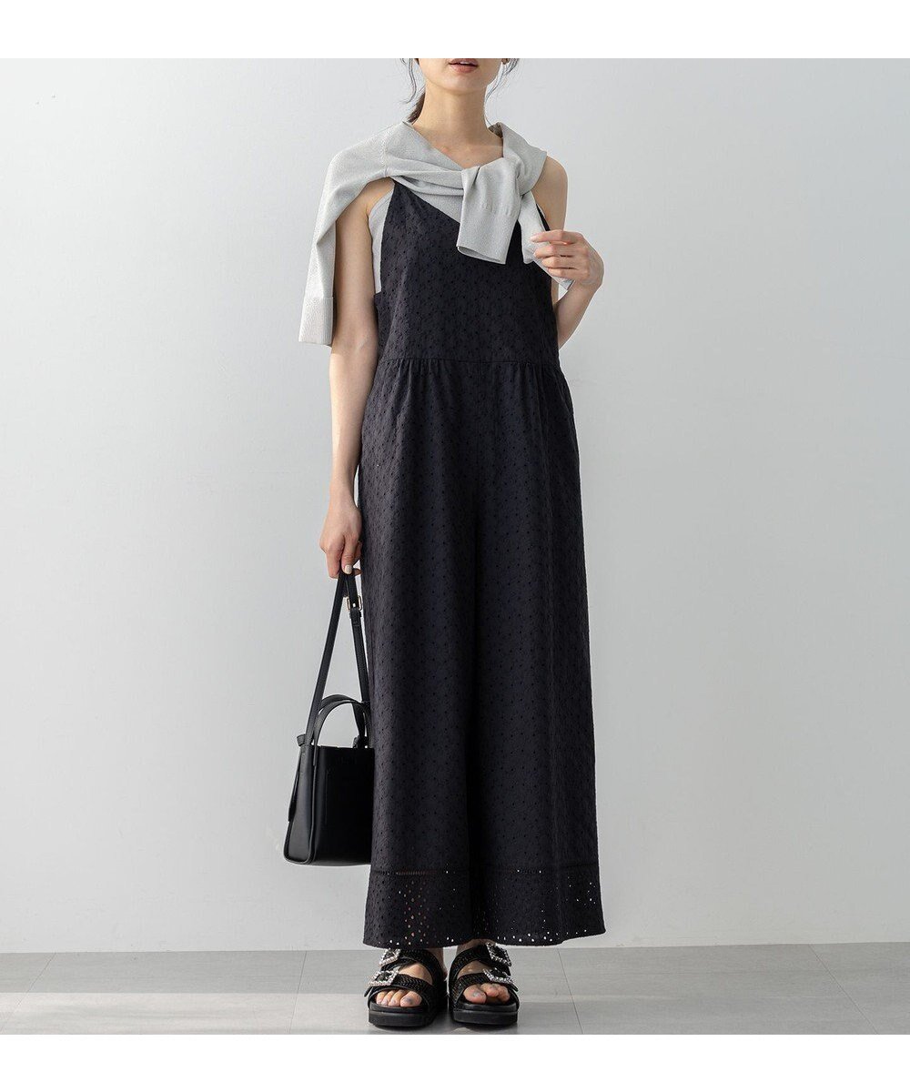 【組曲/KUMIKYOKU】の【WEB限定】エンブロイダリーレースサロペット インテリア・キッズ・メンズ・レディースファッション・服の通販 founy(ファニー) ファッション Fashion レディースファッション Fashion for Women ワンピース Dresses オールインワン・ワンピース Dresses and Jumpsuits サロペット&オールインワン Dungarees & Jumpsuit Styles アイレット Eyelet Lace 春 Spring キャミソール Camisole, Spaghetti Strap Top サロペット Overalls, Salopette ノースリーブ Sleeveless, No-Sleeve フラワー Flower, Floral フリル Frill, Ruffle ポケット Pocket, Pocket Detail モチーフ Motif, Design Theme リボン Ribbon, Bow レース Lace, Lace Fabric S/S・春夏 SS, Spring/Summer, Warm Season 夏 Summer ブラック系|ID: prp329100004668734 ipo3291000000033759421