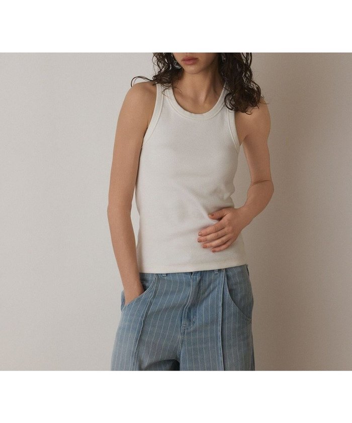 【グレース コンチネンタル/GRACE CONTINENTAL】のテレコカットトップ インテリア・キッズ・メンズ・レディースファッション・服の通販 founy(ファニー) https://founy.com/ ファッション Fashion レディースファッション Fashion for Women トップス・カットソー Cut & Sew Tops おすすめ Recommended / Our Picks アメリカン American Style インナー Innerwear シンプル Simple, Minimal ストレッチ Stretch, Stretchy Fabric スリーブ Sleeve, Long Sleeve / Short Sleeve タンク Tank Top, Sleeveless Top テレコ Ribbed, Rib Stitch フィット Fit, Slim Fit 夏 Summer 春 Spring S/S・春夏 SS, Spring/Summer, Warm Season |ID: prp329100004668841 ipo3291000000033759746