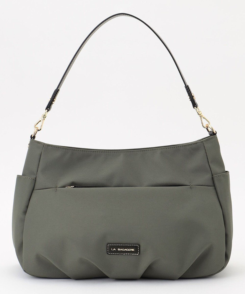 【ラ バガジェリー/LA BAGAGERIE】のポリエステルキャンバス タックショルダー インテリア・キッズ・メンズ・レディースファッション・服の通販 founy(ファニー) ファッション Fashion レディースファッション Fashion for Women キャンバス Canvas, Canvas Fabric 軽量 Lightweight, Ultra Light ショルダー Shoulder, Shoulder Strap シンプル Simple, Minimal スマート Smart, Elegant 定番 Standard, Basic Item 人気 Popular, Best Seller プレート Plate, Dish ポケット Pocket, Pocket Detail マグネット Magnet, Magnetic Closure リネン Linen, Linen Fabric 旅行 Travel グレー|ID: prp329100004668955 ipo3291000000033760166