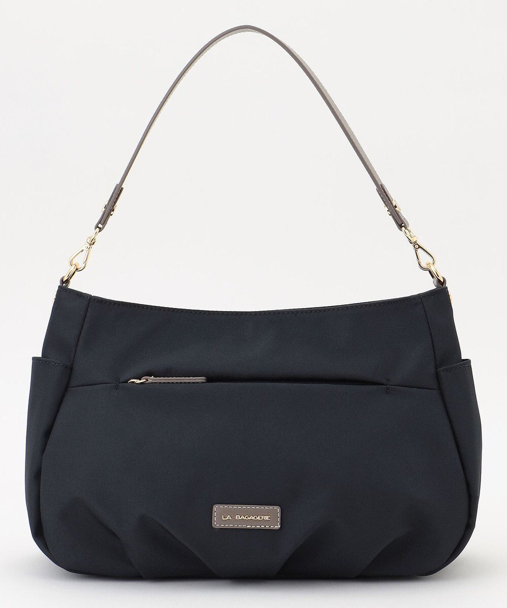 【ラ バガジェリー/LA BAGAGERIE】のポリエステルキャンバス タックショルダー インテリア・キッズ・メンズ・レディースファッション・服の通販 founy(ファニー) ファッション Fashion レディースファッション Fashion for Women キャンバス Canvas, Canvas Fabric 軽量 Lightweight, Ultra Light ショルダー Shoulder, Shoulder Strap シンプル Simple, Minimal スマート Smart, Elegant 定番 Standard, Basic Item 人気 Popular, Best Seller プレート Plate, Dish ポケット Pocket, Pocket Detail マグネット Magnet, Magnetic Closure リネン Linen, Linen Fabric 旅行 Travel ネイビー|ID: prp329100004668955 ipo3291000000033760167