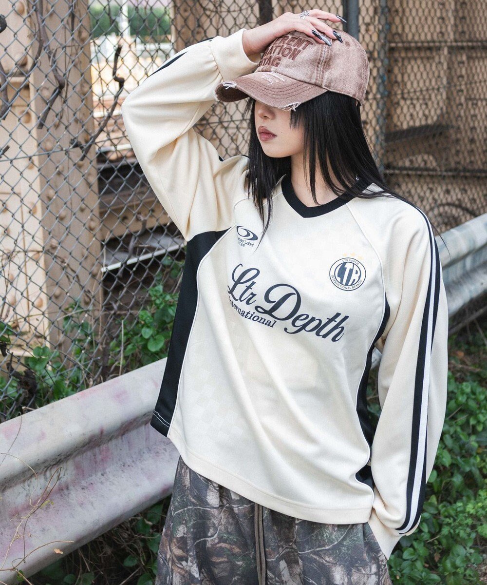 【ウィゴー/WEGO】の【ユニセックス着用ITEM/MLサイズ展開】ラインスリーブゲームT(LS) インテリア・キッズ・メンズ・レディースファッション・服の通販 founy(ファニー) 　ファッション　Fashion　レディースファッション　Fashion for Women　トップス・カットソー　Cut & Sew Tops　シャツ・ブラウス・オフィスカジュアル　Elegant Blouses & Button-Ups　ロングTシャツ・Tシャツ　Longline T-Shirts & Tees　カットソー・ベーシックTシャツ　Cut-and-Sewn Tops / Stretch Tees & Basics　春　Spring　カットソー　Cut and Sewn Top　カーゴパンツ　Cargo Pants, Utility Pants　グラフィック　Graphic, Graphic Design　スポーツ　Sports, Activewear　スポーティ　Sporty, Casual Athletic　スマホ　Smartphone, Mobile Device　スラックス　Slacks, Dress Pants　デニム　Denim, Jeans Material　トレンド　Trend, Trending Now　ビッグ　Big, Oversized　フロント　Front, Front Design　レース　Lace, Lace Fabric　S/S・春夏　SS, Spring/Summer, Warm Season　おすすめ　Recommended / Our Picks　夏　Summer　ホワイトアイボリー|ID: prp329100004669155 ipo3291000000033760796