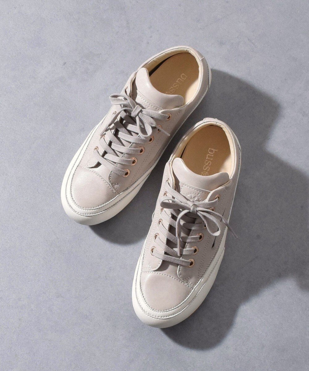 【インター ショシュール/INTER-CHAUSSURES】の【BUSSOLA】撥水レースアップスニーカー インテリア・キッズ・メンズ・レディースファッション・服の通販 founy(ファニー) 　ファッション　Fashion　レディースファッション　Fashion for Women　抗菌　Antibacterial, Bacteria-Resistant　シューズ　Shoes, Footwear　スニーカー　Sneakers, Trainers　スリッポン　Slip-On, Loafer　バランス　Balance, Style Balance　ライニング　Inner Lining, Inner Fabric, Lined　ラバー　Rubber, Rubber Sole　ライトベージュ|ID: prp329100004669174 ipo3291000000033760859