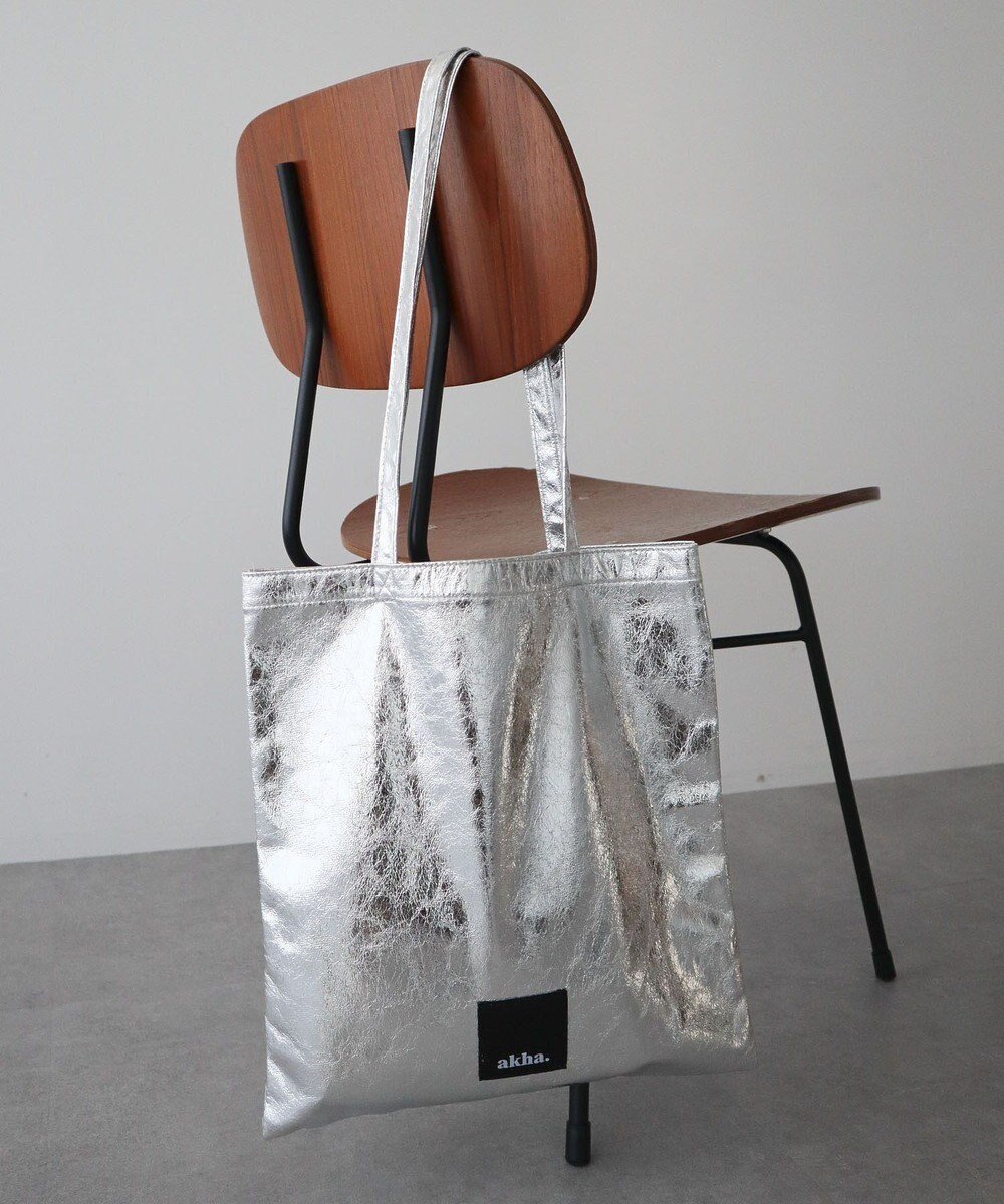 【クラフトスタンダードブティック/CRAFT STANDARD BOUTIQUE】のakha. メタリックトート 人気、トレンドファッション・服の通販 founy(ファニー) ファッション Fashion レディースファッション Fashion for Women バッグ Bags クラッシュ Distressed, Crashed Style シルバー Silver, Metallic Silver シンプル Simple, Minimal スクエア Square, Square Shape スタンダード Standard, Basic スペシャル Special, Limited Edition フラット Flat, Flat Shoes ミックス Mix, Mixed Style おすすめ Recommended / Our Picks 2024年 2024 2024春夏・S/S Spring/Summer 2024 SS24 other-1|ID: prp329100004669275 ipo3291000000033761180