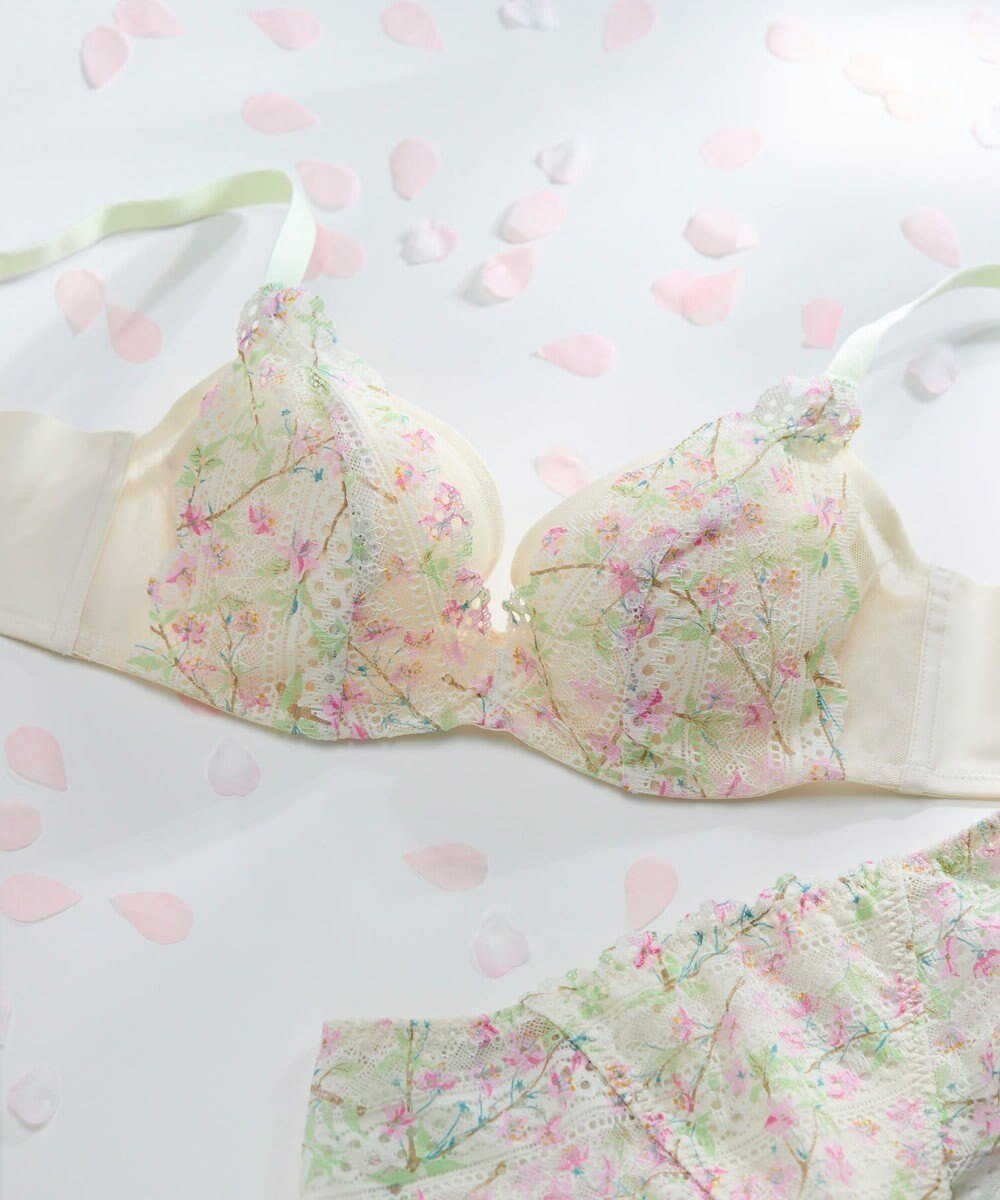 【ウンナナクール/une nana cool】のMADE WITH LIBERTY FABRIC さあ、わたしレース インテリア・キッズ・メンズ・レディースファッション・服の通販 founy(ファニー) ファッション Fashion レディースファッション Fashion for Women アンダー Underwear Essentials 春 Spring カッティング Cutting Detail デコルテ Décolleté, Neckline ブラジャー Bra, Lingerie プリント Print, Printed Pattern レース Lace, Lace Fabric ワイヤー Wire, Wired Bra PI|ID: prp329100004669294 ipo3291000000033761256