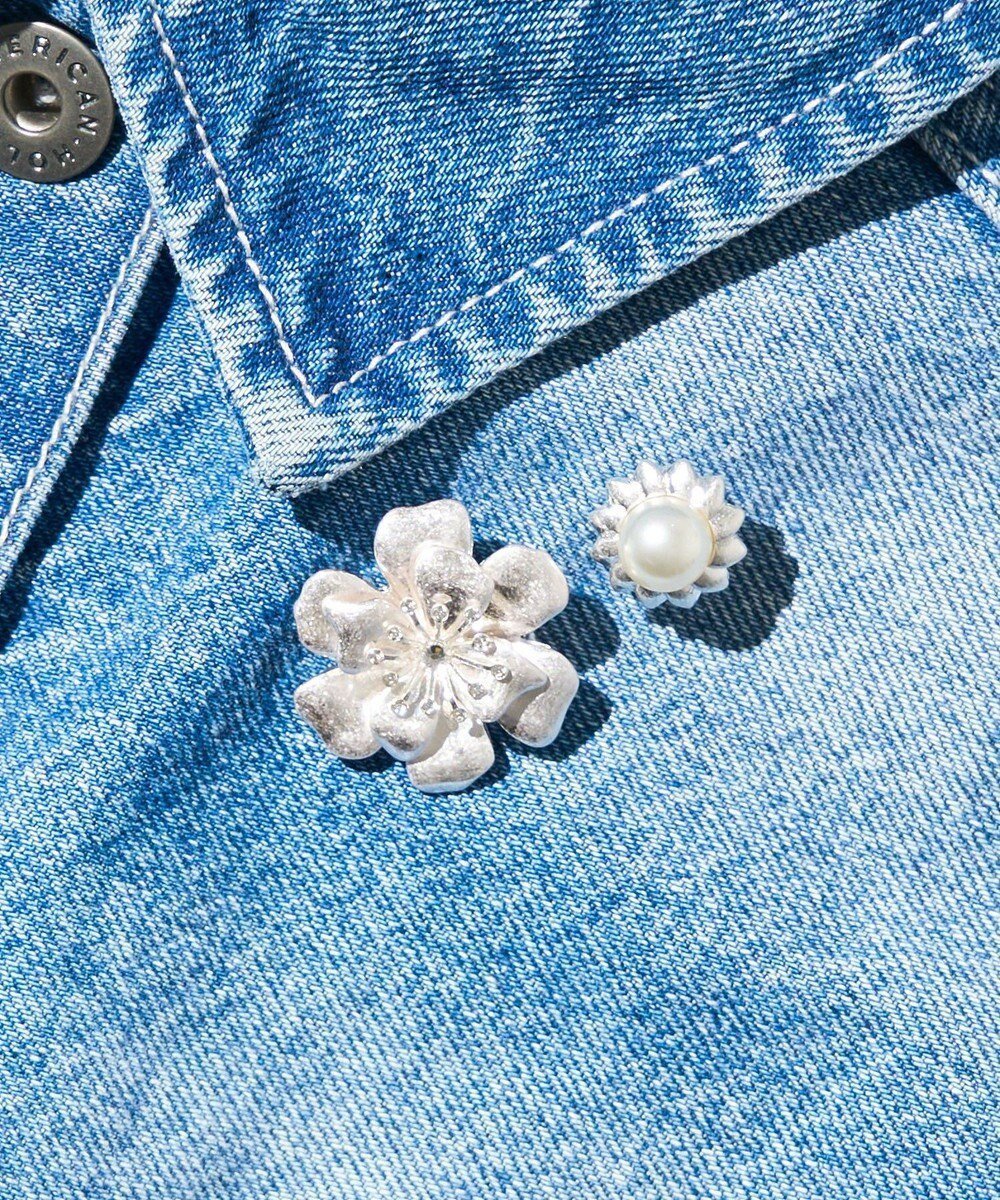 【アメリカンホリック/AMERICAN HOLIC】の2セットフラワーブローチ インテリア・キッズ・メンズ・レディースファッション・服の通販 founy(ファニー) 　ファッション　Fashion　レディースファッション　Fashion for Women　おすすめ　Recommended / Our Picks　アクセサリー　Fashion Accessories　ストール　Stole, Wrap　パール　Pearl, Pearl Accent　フラワー　Flower, Floral　ブローチ　Brooch, Pin Brooch　メタル　Metal, Metal Parts　モチーフ　Motif, Design Theme　エレガント 上品　Elegant　Silver|ID: prp329100004669332 ipo3291000000033761401