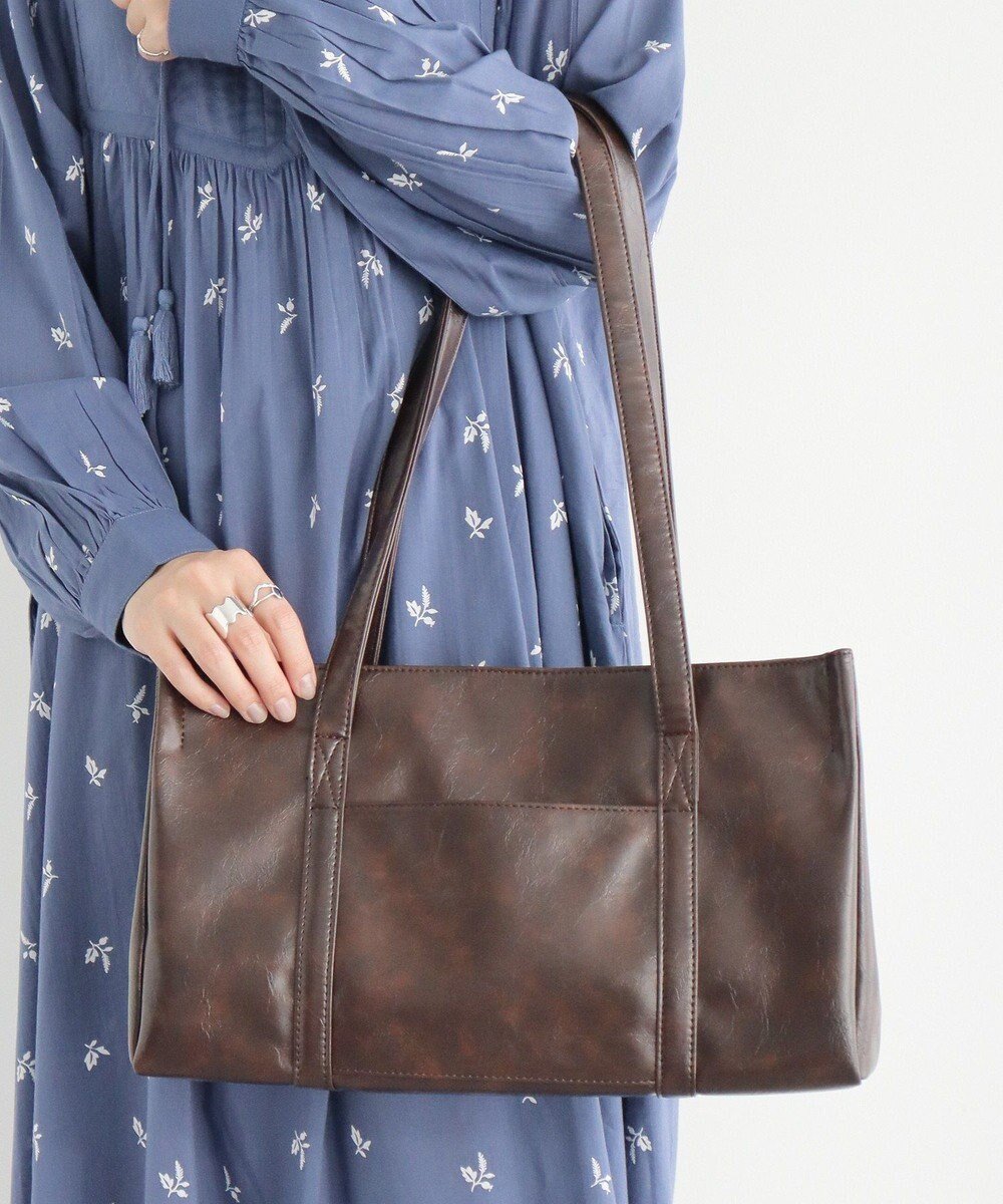 【クラフトスタンダードブティック/CRAFT STANDARD BOUTIQUE】のヴィンテージライクスクエアトートバッグ インテリア・キッズ・メンズ・レディースファッション・服の通販 founy(ファニー) 　ファッション　Fashion　レディースファッション　Fashion for Women　バッグ　Bags　2025年　2025　2025春夏・S/S　Spring/Summer 2025 SS25　トレンド　Trend, Trending Now　ボストンバッグ　Boston Bag, Retro Bag　今季　This Season, Current Season　Brown|ID: prp329100004669439 ipo3291000000033761751