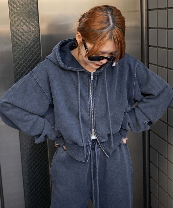 【ウィゴー/WEGO】のダメージショートジップパーカー インテリア・キッズ・メンズ・レディースファッション・服の通販 founy(ファニー) https://founy.com/ ファッション Fashion レディースファッション Fashion for Women トップス・カットソー Cut & Sew Tops レディースパーカー・カジュアルフーディー Casual Hoodies & Sweatshirts おすすめ Recommended / Our Picks インナー Innerwear キャミ Camisole, Cami Top コンパクト Compact, Small Size ショート Short, Short Length ジップ Zip, Zipper スマホ Smartphone, Mobile Device セットアップ Set-Up, Coordinated Outfit タンク Tank Top, Sleeveless Top ダメージ Distressed, Destroyed パーカー Hoodie, Parka 夏 Summer 春 Spring S/S・春夏 SS, Spring/Summer, Warm Season 長袖 Long Sleeve, Full Sleeve |ID: prp329100004669813 ipo3291000000033763997