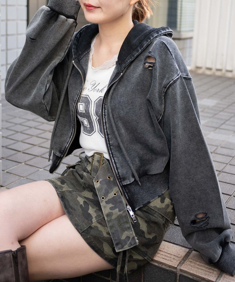 【ウィゴー/WEGO】のダメージショートジップパーカー インテリア・キッズ・メンズ・レディースファッション・服の通販 founy(ファニー) 　ファッション　Fashion　レディースファッション　Fashion for Women　トップス・カットソー　Cut & Sew Tops　レディースパーカー・カジュアルフーディー　Casual Hoodies & Sweatshirts　おすすめ　Recommended / Our Picks　インナー　Innerwear　キャミ　Camisole, Cami Top　コンパクト　Compact, Small Size　ショート　Short, Short Length　ジップ　Zip, Zipper　スマホ　Smartphone, Mobile Device　セットアップ　Set-Up, Coordinated Outfit　タンク　Tank Top, Sleeveless Top　ダメージ　Distressed, Destroyed　パーカー　Hoodie, Parka　夏　Summer　春　Spring　S/S・春夏　SS, Spring/Summer, Warm Season　長袖　Long Sleeve, Full Sleeve　ブラック|ID: prp329100004669813 ipo3291000000033764000