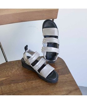 【モード エ ジャコモ/MODE ET JACOMO】のD ICI スリーラインストレッチサンダル 人気、トレンドファッション・服の通販 founy(ファニー) ファッション Fashion レディースファッション Fashion for Women クッション Cushion, Throw Pillow サンダル Sandals, Summer Shoes シンプル Simple, Minimal ストレッチ Stretch, Stretchy Fabric スポーツ Sports, Activewear ビジネス 仕事 通勤 Business / Work / Commuting フォルム Silhouette, Form エレガント 上品 Elegant 夏 Summer 定番 Standard, Basic Item 旅行 Travel 日本製 Made In Japan 春 Spring S/S・春夏 SS, Spring/Summer, Warm Season 軽量 Lightweight, Ultra Light |ID:prp329100004669866
