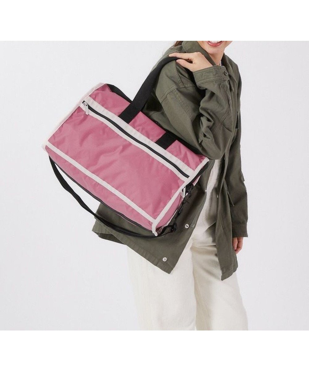 【レスポートサック/LeSportsac】のDELUXE MED WEEKENDER/モーヴ/ピーチブラッシュ/ブラック インテリア・キッズ・メンズ・レディースファッション・服の通販 founy(ファニー) 　ファッション　Fashion　レディースファッション　Fashion for Women　アウトドア　Outdoor Clothing　軽量　Lightweight, Ultra Light　スポーツ　Sports, Activewear　トラベル　Travel, Travel Gear　人気　Popular, Best Seller　ピーチ　Peach, Soft Touch　ブロック　Block, Solid Block Pattern　プリント　Print, Printed Pattern　ボストンバッグ　Boston Bag, Retro Bag　ポケット　Pocket, Pocket Detail　無地　Plain, Solid Color　おすすめ　Recommended / Our Picks　旅行　Travel　モーヴ/ピーチブラッシュ/ブラック|ID: prp329100004669985 ipo3291000000033764652