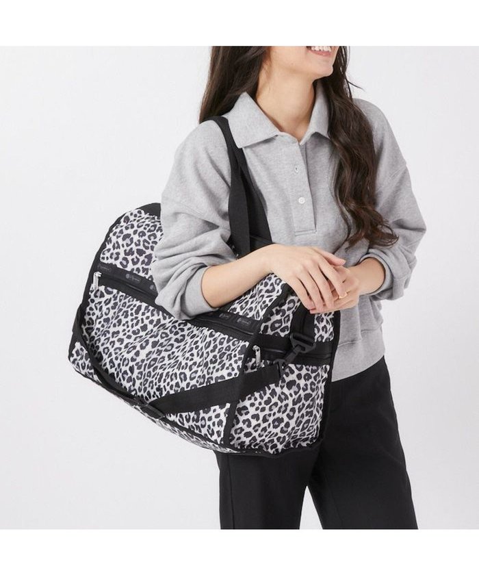 【レスポートサック/LeSportsac】のDELUXE LG WEEKENDER/ニュートラルレオパード インテリア・キッズ・メンズ・レディースファッション・服の通販 founy(ファニー) https://founy.com/ ファッション Fashion レディースファッション Fashion for Women おすすめ Recommended / Our Picks ボストンバッグ Boston Bag, Retro Bag ポケット Pocket, Pocket Detail レオパード Leopard, Animal Print 旅行 Travel |ID: prp329100004669987 ipo3291000000033764655