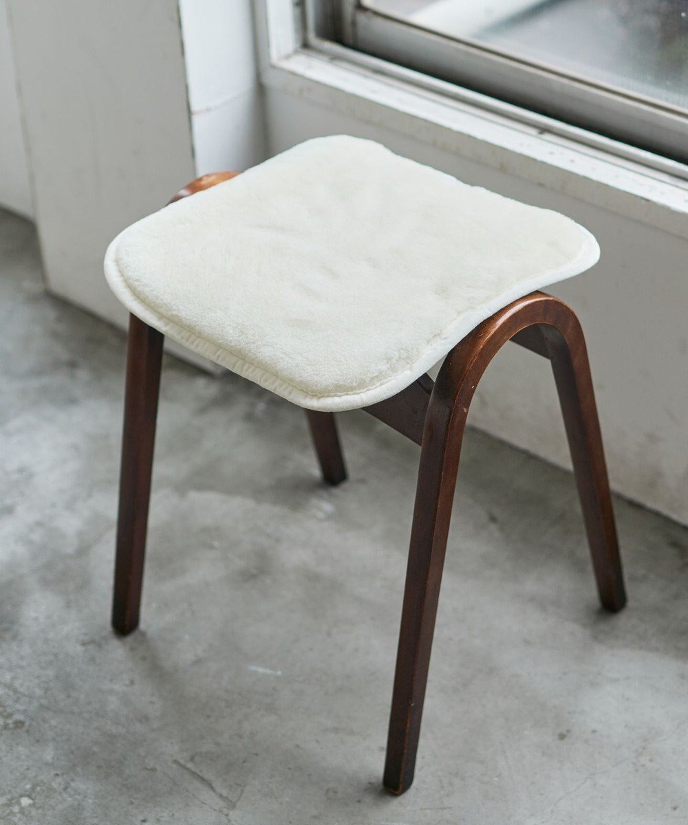 【ルームアンドスプール/LOOM&SPOOL】のSRN3ウールチェアマット インテリア・キッズ・メンズ・レディースファッション・服の通販 founy(ファニー) ファッション Fashion レディースファッション Fashion for Women クッション Cushion, Throw Pillow シンプル Simple, Minimal スリッパ Slippers, Room Shoes ムートン Shearling, Mouton メッシュ Mesh, Net Fabric アイボリー|ID: prp329100004669993 ipo3291000000033764675