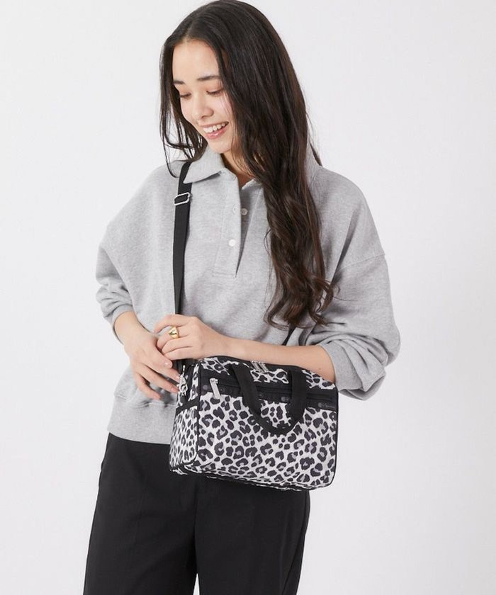 【レスポートサック/LeSportsac】のEVERYDAY SM SATCHEL/ニュートラルレオパード インテリア・キッズ・メンズ・レディースファッション・服の通販 founy(ファニー) https://founy.com/ ファッション Fashion レディースファッション Fashion for Women おすすめ Recommended / Our Picks アウトドア Outdoor Clothing コンパクト Compact, Small Size ボストンバッグ Boston Bag, Retro Bag ポケット Pocket, Pocket Detail レオパード Leopard, Animal Print 旅行 Travel 財布 Wallet, Purse |ID: prp329100004670141 ipo3291000000033765168