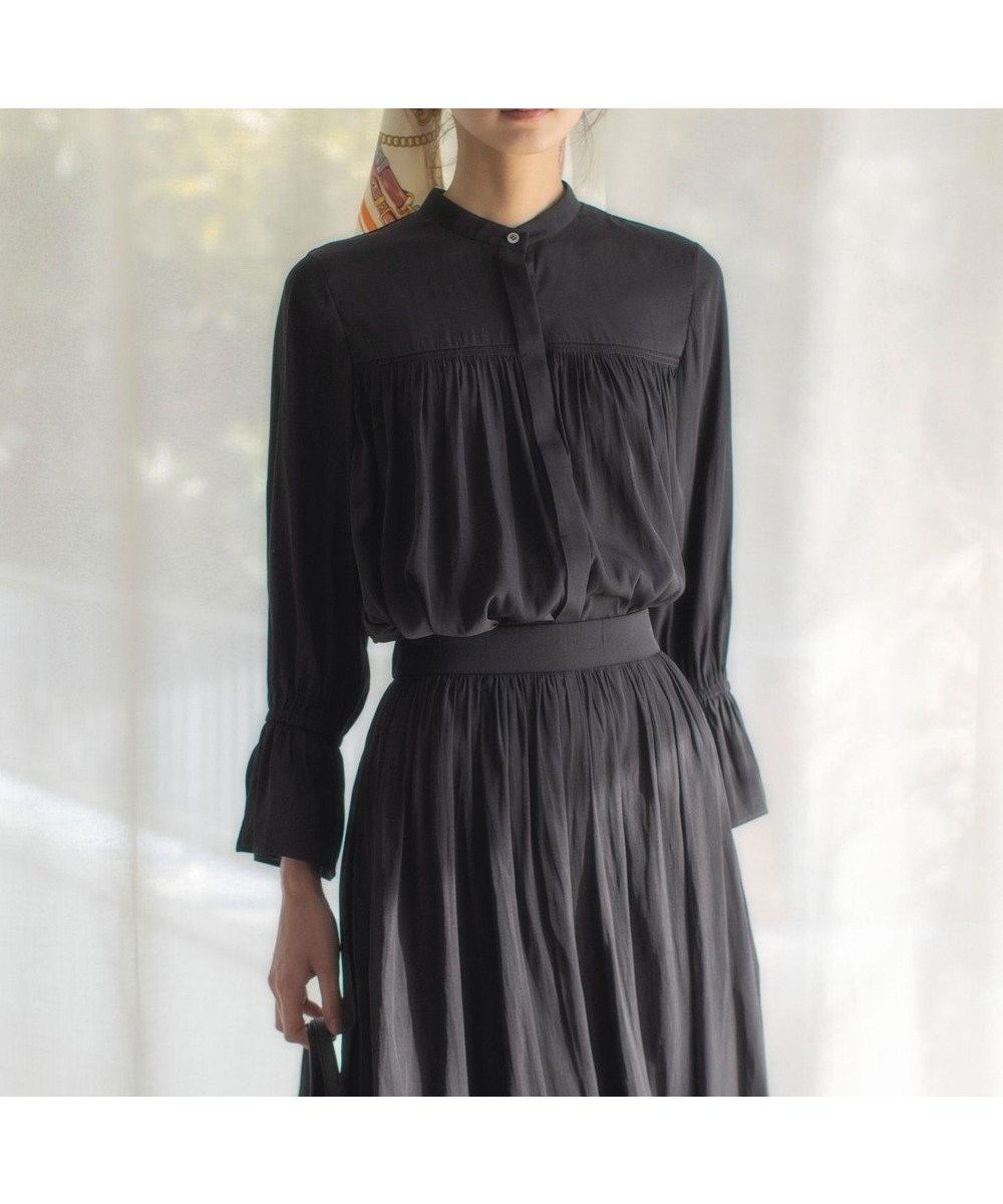 【組曲/KUMIKYOKU】の【WEB限定】ギャザーライトデシン ブラウス インテリア・キッズ・メンズ・レディースファッション・服の通販 founy(ファニー) ファッション Fashion レディースファッション Fashion for Women トップス・カットソー Cut & Sew Tops シャツ・ブラウス・オフィスカジュアル Elegant Blouses & Button-Ups エレガント 上品 Elegant 春 Spring ギャザー Gathered, Ruffled シャーリング Shirring, Ruched スリット Slit, Slit Detail スリーブ Sleeve, Long Sleeve / Short Sleeve セットアップ Set-Up, Coordinated Outfit ビンテージ Vintage, Retro Style ブラウジング Blouson Silhouette, Cinched Waist S/S・春夏 SS, Spring/Summer, Warm Season おすすめ Recommended / Our Picks お家時間・ステイホーム Stay Home / At Home 夏 Summer 旅行 Travel ビジネス 仕事 通勤 Business / Work / Commuting ブラック系|ID: prp329100004670165 ipo3291000000033765261