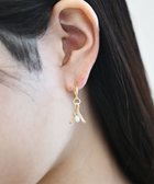 【カスミノ/CASUMINO】のKINOMI pearl イヤリング 人気、トレンドファッション・服の通販 founy(ファニー) ファッション Fashion レディースファッション Fashion for Women ジュエリー Jewelry ファッションリング Fashion Rings イヤリング・フープ・ドロップタイプ Hoop, Drop & Clip Earrings かぎ針 Crochet アクセサリー Fashion Accessories イヤリング Earrings ワイヤー Wire, Wired Bra 手編み Hand-Knitted, Handmade Knit thumbnail gold|ID: prp329100004670308 ipo3291000000033765806