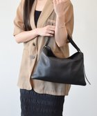 【インター ショシュール/INTER-CHAUSSURES】の【LORISTELLA】ソフトレザーハンドバッグ ブラック|ID: prp329100004670317 ipo3291000000033765835