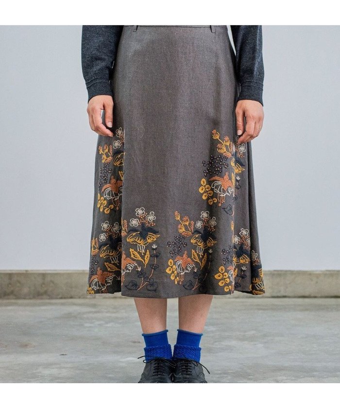 【ムーク/muuc】の〈通年着られる心地よいリネンウール〉フクシアの花刺繍 後ろゴム有り・裏地有り フレアースカート インテリア・キッズ・メンズ・レディースファッション・服の通販 founy(ファニー) https://founy.com/ ファッション Fashion レディースファッション Fashion for Women スカート Skirts キャンバス Canvas, Canvas Fabric シンプル Simple, Minimal セットアップ Set-Up, Coordinated Outfit 定番 Standard, Basic Item 手編み Hand-Knitted, Handmade Knit パターン Pattern, Design Print フレアースカート Flared Skirt, A-Line Skirt リネン Linen, Linen Fabric A/W・秋冬 Autumn/Winter S/S・春夏 SS, Spring/Summer, Warm Season 再入荷 Restock / Back in Stock 夏 Summer エレガント 上品 Elegant |ID: prp329100004670760 ipo3291000000034263042