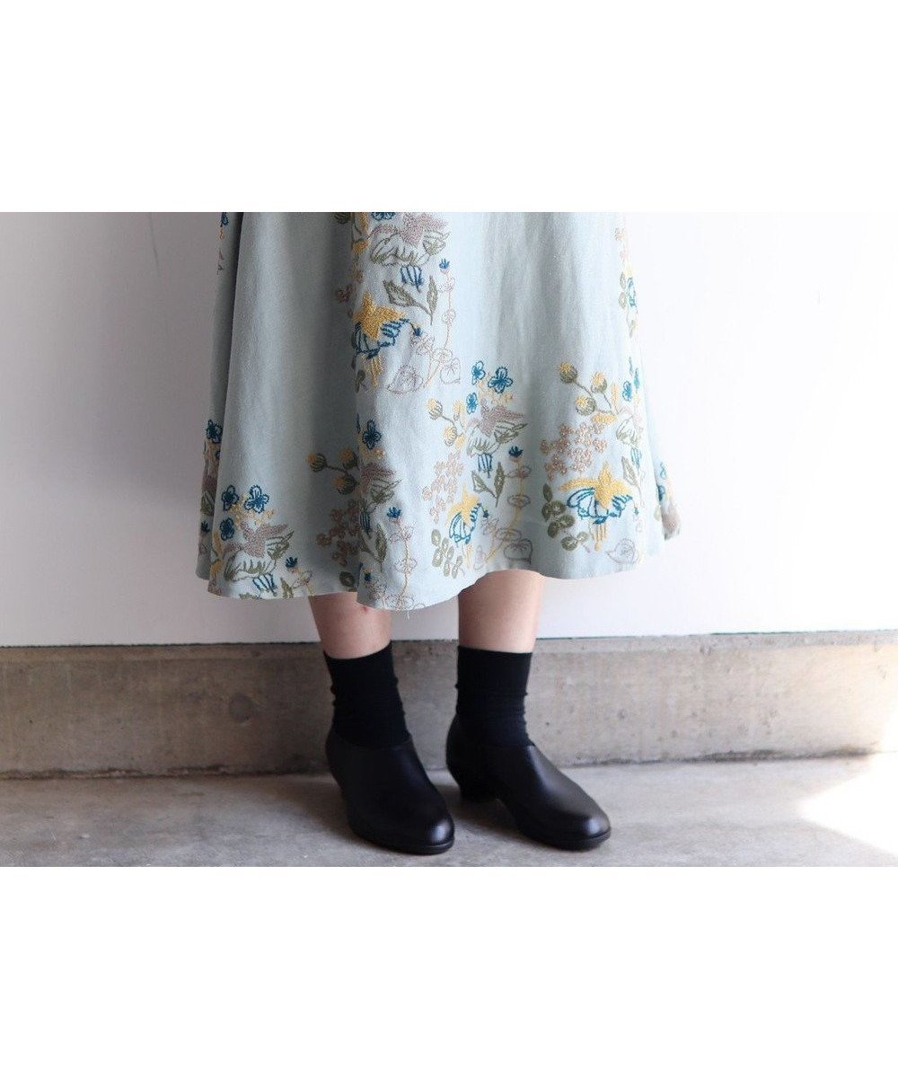 【ムーク/muuc】の〈通年着られる心地よいリネンウール〉フクシアの花刺繍 後ろゴム有り・裏地有り フレアースカート 人気、トレンドファッション・服の通販 founy(ファニー) 　ファッション　Fashion　レディースファッション　Fashion for Women　スカート　Skirts　キャンバス　Canvas, Canvas Fabric　シンプル　Simple, Minimal　セットアップ　Set-Up, Coordinated Outfit　定番　Standard, Basic Item　手編み　Hand-Knitted, Handmade Knit　パターン　Pattern, Design Print　フレアースカート　Flared Skirt, A-Line Skirt　リネン　Linen, Linen Fabric　A/W・秋冬　Autumn/Winter　S/S・春夏　SS, Spring/Summer, Warm Season　再入荷　Restock / Back in Stock　夏　Summer　エレガント 上品　Elegant　 other-1|ID: prp329100004670760 ipo3291000000034889863