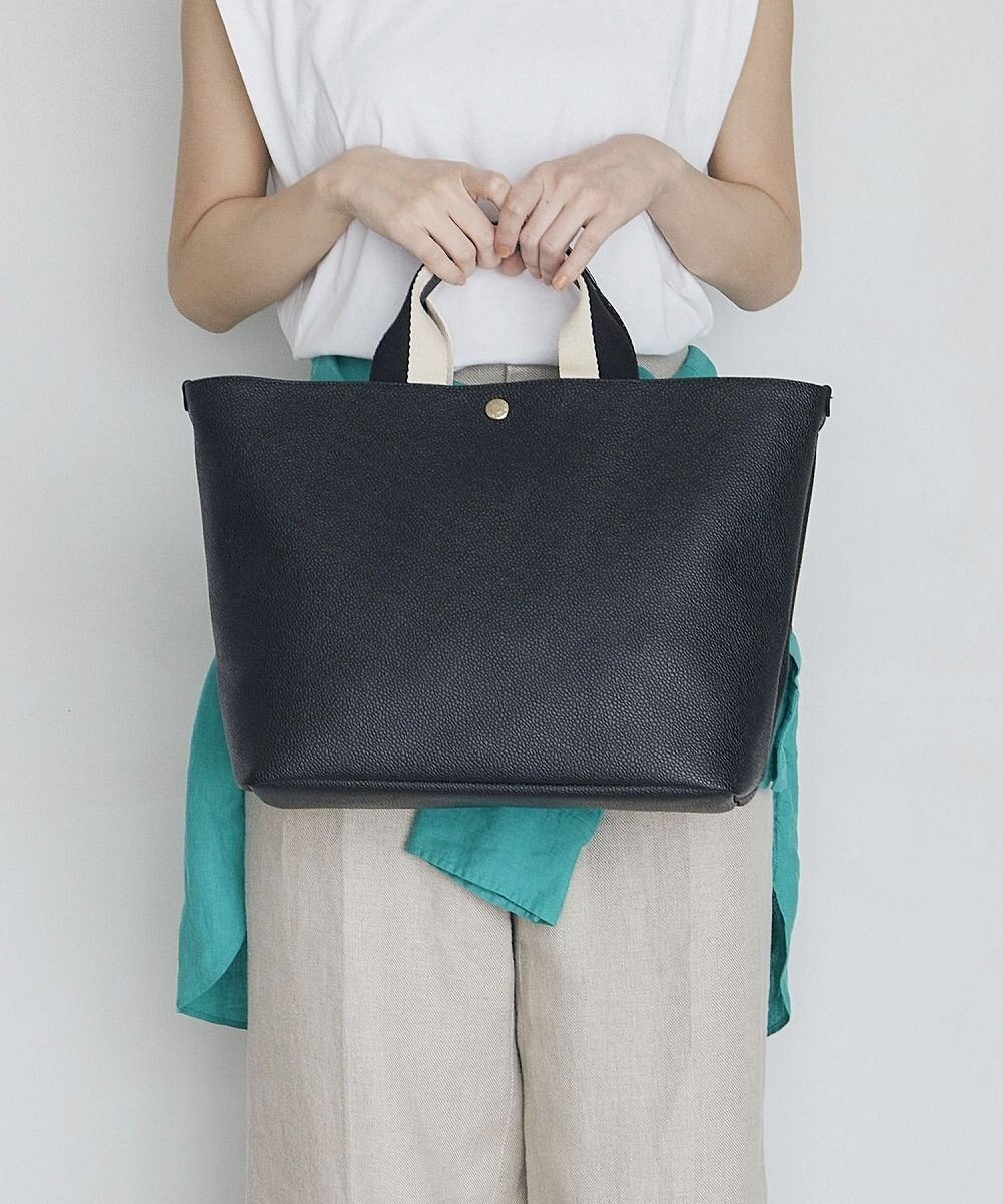 【トプカピ/TOPKAPI】の【Breath TOPKAPI】SCOTCH GRAIN スコッチグレイン プレーン 2トーンテープ ハンドル トートバッグ L インテリア・キッズ・メンズ・レディースファッション・服の通販 founy(ファニー) ファッション Fashion レディースファッション Fashion for Women バッグ Bags ショルダー Shoulder, Shoulder Strap シンプル Simple, Minimal 財布 Wallet, Purse 人気 Popular, Best Seller プレーン Plain, Simple モダン Modern, Contemporary モノトーン Monotone, Black and White ブラック|ID: prp329100004670862 ipo3291000000033767519