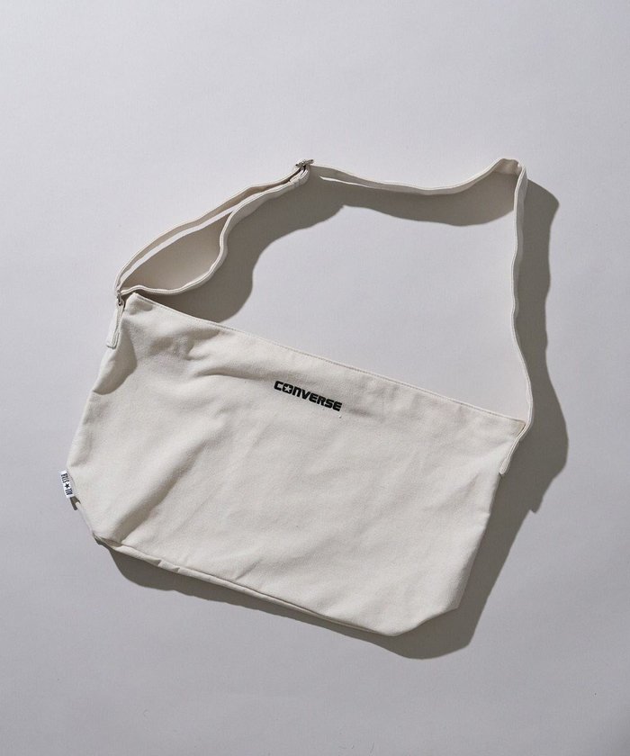 【ウィゴー/WEGO】の別注CONVERSEキャンバスショルダー インテリア・キッズ・メンズ・レディースファッション・服の通販 founy(ファニー) https://founy.com/ ファッション Fashion レディースファッション Fashion for Women アウトドア Outdoor Clothing キャンバス Canvas, Canvas Fabric シューズ Shoes, Footwear ショルダー Shoulder, Shoulder Strap ジップ Zip, Zipper スポーツ Sports, Activewear スマホ Smartphone, Mobile Device 人気 Popular, Best Seller バスケット Basket, Basket Bag ポケット Pocket, Pocket Detail 別注 Limited Edition, Custom Order ラップ Wrap, Wrap Design ワイド Wide, Wide Fit 旅行 Travel |ID: prp329100004670880 ipo3291000000034724731