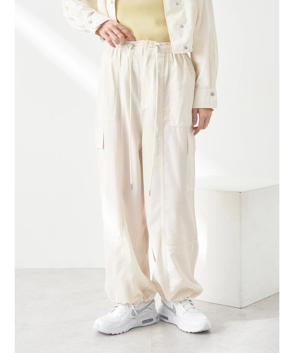 【アースミュージックアンドエコロジー/earth music&ecology】のカーゴパンツ インテリア・キッズ・メンズ・レディースファッション・服の通販 founy(ファニー) ファッション Fashion レディースファッション Fashion for Women パンツ Pants & Trousers カーゴパンツ Cargo Pants, Utility Pants ドローストリング Drawstring, Pull Cord フィット Fit, Slim Fit ポケット Pocket, Pocket Detail 夏 Summer 春 Spring S/S・春夏 SS, Spring/Summer, Warm Season Light Beige|ID: prp329100004671220 ipo3291000000034280713