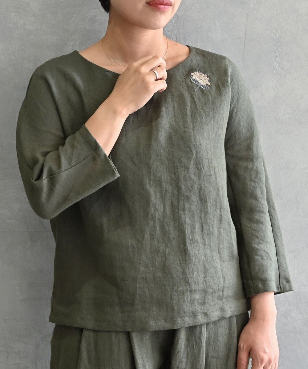 【ムーク/muuc】の〈高品質ベルギーリネン〉〈オンオフ着られる〉花刺繍モチーフ付きリネンプルオーバー インテリア・キッズ・メンズ・レディースファッション・服の通販 founy(ファニー) 　ファッション　Fashion　レディースファッション　Fashion for Women　トップス・カットソー　Cut & Sew Tops　シャツ・ブラウス・オフィスカジュアル　Elegant Blouses & Button-Ups　カジュアルプルオーバー・ニットトップス　Pullovers & Knit Tops / Casual Pullovers　オケージョン　Occasion Wear　春　Spring　キャンバス　Canvas, Canvas Fabric　手編み　Hand-Knitted, Handmade Knit　パターン　Pattern, Design Print　モチーフ　Motif, Design Theme　リネン　Linen, Linen Fabric　S/S・春夏　SS, Spring/Summer, Warm Season　再入荷　Restock / Back in Stock　夏　Summer　エレガント 上品　Elegant　グリーン|ID: prp329100004671409 ipo3291000000033769797
