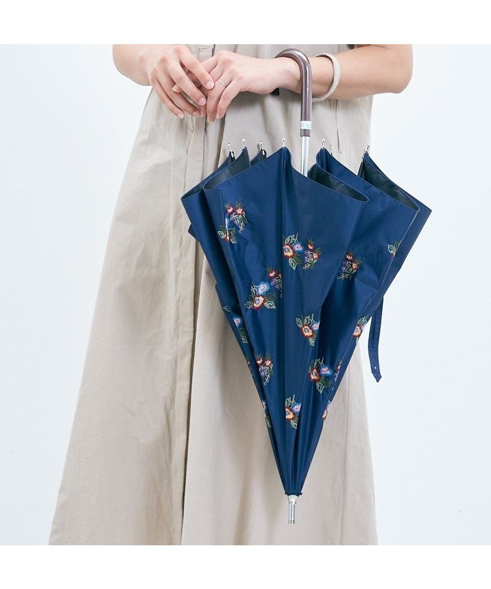 【アンドウール/AND WOOL】の〈UVカット率99%以上・一級遮光生地・晴雨兼用〉野ばら刺繍の日傘 (長傘タイプ) 人気、トレンドファッション・服の通販 founy(ファニー) 　ファッション　Fashion　レディースファッション　Fashion for Women　レイングッズ・傘・晴雨兼用傘　Umbrellas & Rain Gear　傘　Umbrella, Parasol　軽量　Lightweight, Ultra Light　サマー　Summer, Summer Style　スポーツ　Sports, Activewear　センター　Center, Center Line　日傘　Parasol, UV Umbrella　再入荷　Restock / Back in Stock　 other-1|ID: prp329100004671414 ipo3291000000034283325