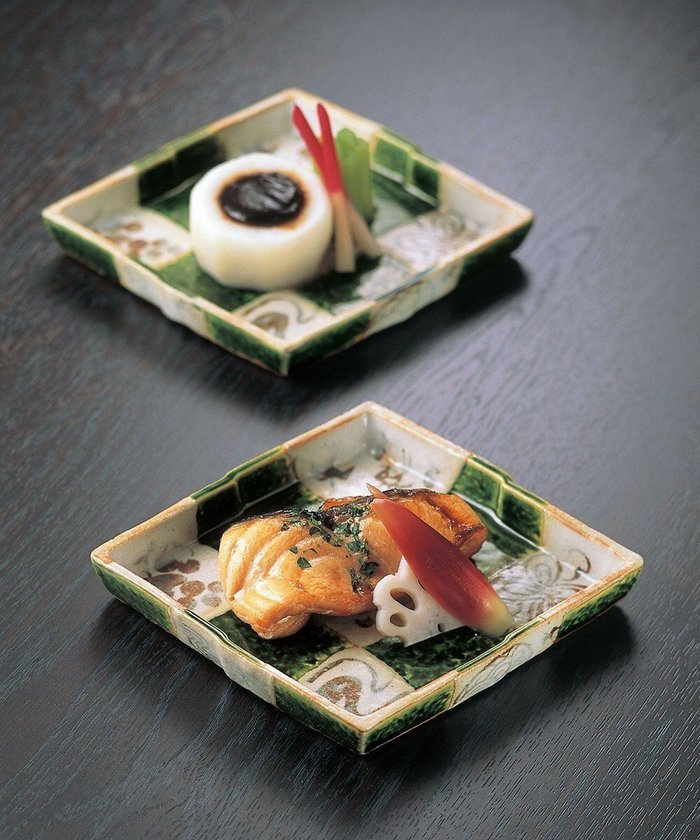 【たち吉/TACHIKICHI】の【たち吉】市松 銘々皿〈5枚〉 瀬戸焼 インテリア・キッズ・メンズ・レディースファッション・服の通販 founy(ファニー) https://founy.com/ ファッション Fashion レディースファッション Fashion for Women 人気 Popular, Best Seller |ID: prp329100004671449 ipo3291000000034283384