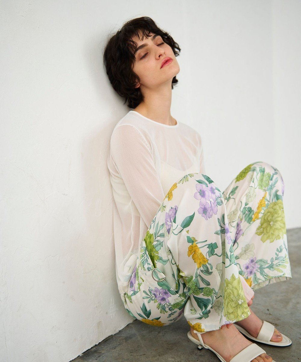 【グレース コンチネンタル/GRACE CONTINENTAL】のフラワープリントワークパンツ 人気、トレンドファッション・服の通販 founy(ファニー) 　ファッション　Fashion　レディースファッション　Fashion for Women　パンツ　Pants & Trousers　カーゴパンツ　Cargo Pants, Utility Pants　スタイリッシュ　Stylish, Fashionable　ストレート　Straight, Straight Cut　ツイル　Twist, Twisted Detail　フラワー　Flower, Floral　ポケット　Pocket, Pocket Detail　ワイド　Wide, Wide Fit　ワーク　Workwear, Utility Style　夏　Summer　春　Spring　S/S・春夏　SS, Spring/Summer, Warm Season　 other-1|ID: prp329100004671615 ipo3291000000034284292