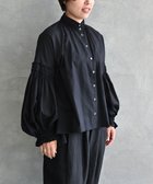 【ムーク/muuc】の〈コットン100%強撚糸〉〈遠州織物の工場で織られた上質な生地〉〈シースルー〉〈ドライタッチ〉コットンドビーギャザーブラウス ブラック|ID: prp329100004671646 ipo3291000000034284478