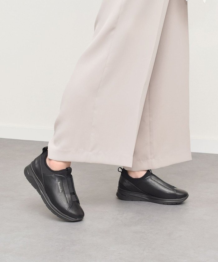 【インター ショシュール/INTER-CHAUSSURES】の【BUSSOLA】撥水スリッポンスニーカー インテリア・キッズ・メンズ・レディースファッション・服の通販 founy(ファニー) https://founy.com/ ファッション Fashion レディースファッション Fashion for Women 抗菌 Antibacterial, Bacteria-Resistant ストレッチ Stretch, Stretchy Fabric スニーカー Sneakers, Trainers バランス Balance, Style Balance フィット Fit, Slim Fit ライニング Inner Lining, Inner Fabric, Lined ラバー Rubber, Rubber Sole |ID: prp329100004671743 ipo3291000000033771321