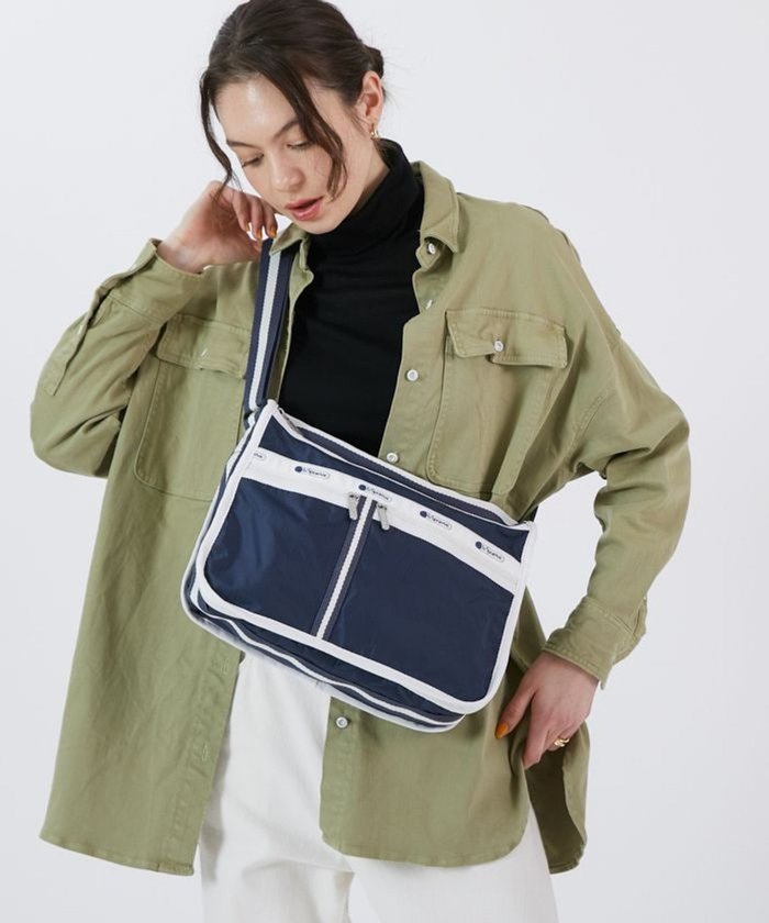【レスポートサック/LeSportsac】のDELUXE EVERYDAY BAG/スペクテイターディープブルー インテリア・キッズ・メンズ・レディースファッション・服の通販 founy(ファニー) https://founy.com/ ファッション Fashion レディースファッション Fashion for Women アウトドア Outdoor Clothing 傘 Umbrella, Parasol 軽量 Lightweight, Ultra Light シンプル Simple, Minimal スポーツ Sports, Activewear スポーティ Sporty, Casual Athletic 財布 Wallet, Purse トラベル Travel, Travel Gear 手帳 Planner, Notebook 人気 Popular, Best Seller プリント Print, Printed Pattern ポケット Pocket, Pocket Detail ポーチ Pouch, Small Case 無地 Plain, Solid Color おすすめ Recommended / Our Picks 旅行 Travel ビジネス 仕事 通勤 Business / Work / Commuting |ID: prp329100004671761 ipo3291000000033771396