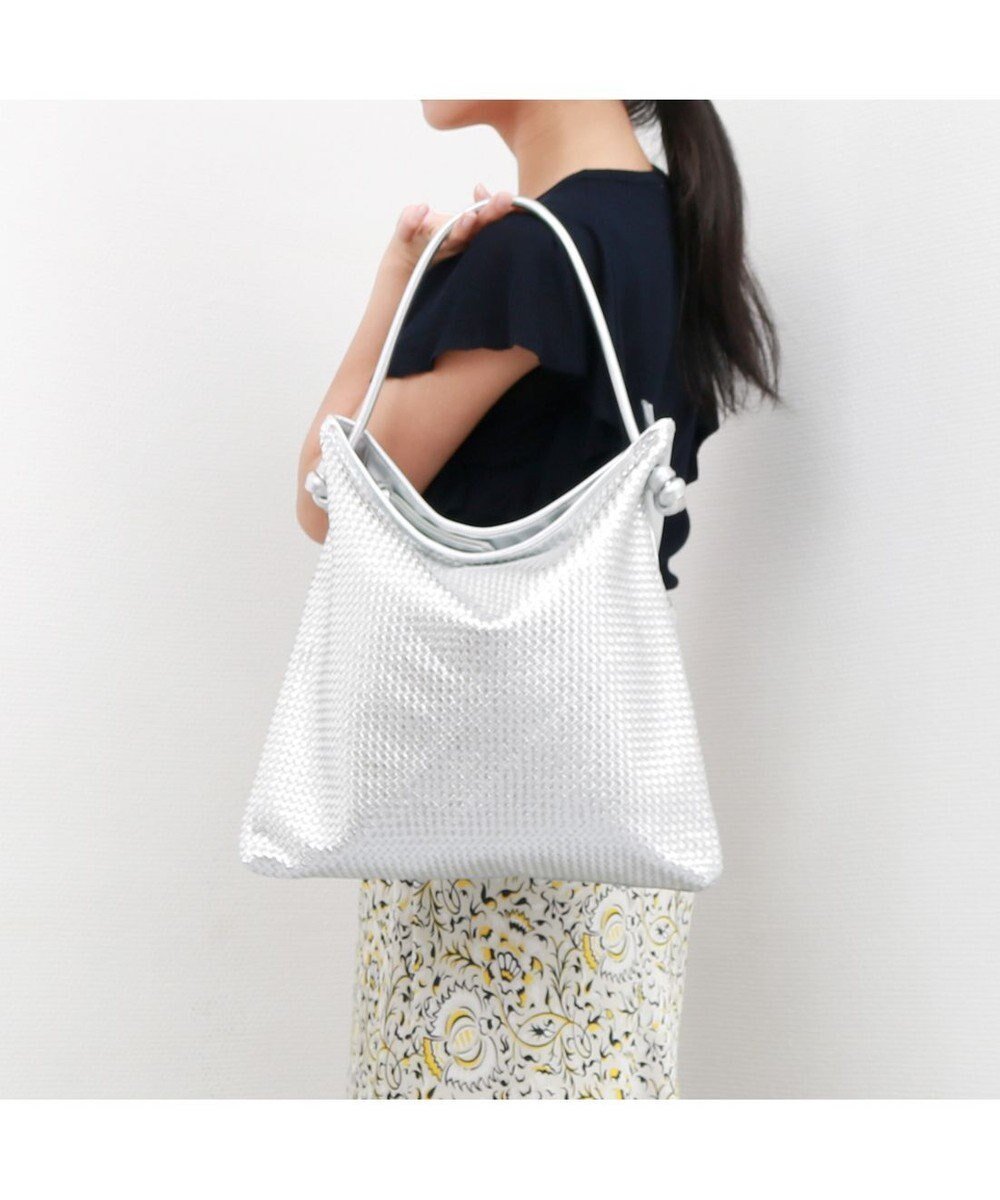 【アンビリオン/UNBILLION】のペルケ perche / レザーメッシュ1本手結びトート インテリア・キッズ・メンズ・レディースファッション・服の通販 founy(ファニー) ファッション Fashion レディースファッション Fashion for Women バッグ Bags おすすめ Recommended / Our Picks フィット Fit, Slim Fit メッシュ Mesh, Net Fabric モチーフ Motif, Design Theme 春 Spring 財布 Wallet, Purse ビジネス 仕事 通勤 Business / Work / Commuting 雑誌 Magazine, Fashion Magazine シルバー|ID: prp329100004672076 ipo3291000000034284548