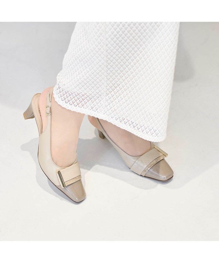 【リズ ラフィーネ/Riz raffinee】のRiz raffinee バックルモチーフバックベルトパンプス インテリア・キッズ・メンズ・レディースファッション・服の通販 founy(ファニー) https://founy.com/ ファッション Fashion レディースファッション Fashion for Women バッグ Bags ベルト&ウエストマーク Belts & Waist Accessories エナメル Patent Leather エレガント 上品 Elegant オケージョン Occasion Wear 春 Spring シンプル Simple, Minimal トレンド Trend, Trending Now フェミニン Feminine, Girly フォーマル Formal, Dressy ベーシック Basic, Essential モチーフ Motif, Design Theme S/S・春夏 SS, Spring/Summer, Warm Season 日本製 Made In Japan 夏 Summer 2024年 2024 2024春夏・S/S Spring/Summer 2024 SS24 セレモニー Ceremony 入学式 Entrance Ceremony 卒業式 Graduation Ceremony ビジネス 仕事 通勤 Business / Work / Commuting |ID: prp329100004672244 ipo3291000000034286710