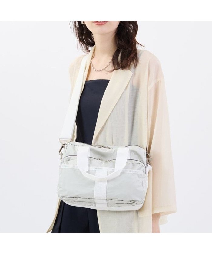 【レスポートサック/LeSportsac】のMETRO CONVERTIBLE/ブランC インテリア・キッズ・メンズ・レディースファッション・服の通販 founy(ファニー) https://founy.com/ ファッション Fashion レディースファッション Fashion for Women 軽量 Lightweight, Ultra Light シンプル Simple, Minimal 財布 Wallet, Purse トラベル Travel, Travel Gear 定番 Standard, Basic Item 人気 Popular, Best Seller プリント Print, Printed Pattern ポケット Pocket, Pocket Detail マグネット Magnet, Magnetic Closure 無地 Plain, Solid Color 旅行 Travel |ID: prp329100004672265 ipo3291000000033773074