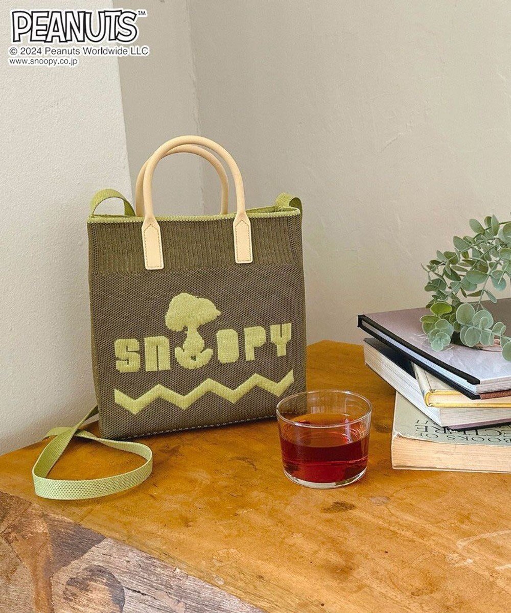 【ルートート/ROOTOTE】の8585【スヌーピー】IP.スクエア.シリコンハンドル.ピーナッツ-9E インテリア・キッズ・メンズ・レディースファッション・服の通販 founy(ファニー) ファッション Fashion レディースファッション Fashion for Women カメラ Camera Accessories 軽量 Lightweight, Ultra Light ショルダー Shoulder, Shoulder Strap シリコン Silicone, Silicone Material スクエア Square, Square Shape スマホ Smartphone, Mobile Device 財布 Wallet, Purse ポケット Pocket, Pocket Detail ポーチ Pouch, Small Case ワンポイント One Point, Statement Accent 新作・新入荷 New Arrivals / New In 03:オリーブ|ID: prp329100004672799 ipo3291000000034286754