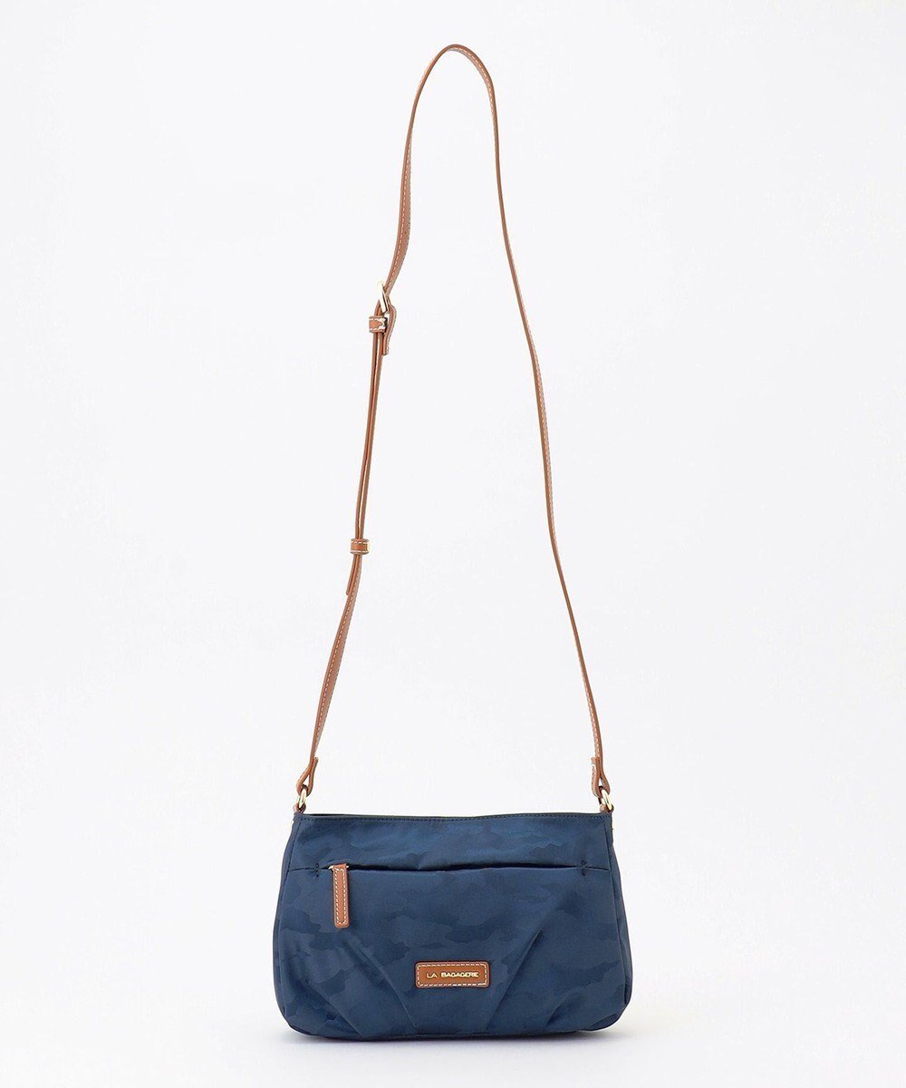 【ラ バガジェリー/LA BAGAGERIE】のシャドージャカード ショルダーバッグ インテリア・キッズ・メンズ・レディースファッション・服の通販 founy(ファニー) ファッション Fashion レディースファッション Fashion for Women バッグ Bags エレガント 上品 Elegant コンパクト Compact, Small Size シャドー Shadow, Subtle Pattern ジャカード/ジャガード Jacquard, Woven Pattern スマート Smart, Elegant 財布 Wallet, Purse トラベル Travel, Travel Gear ハンカチ Handkerchief, Hanky ポケット Pocket, Pocket Detail マグネット Magnet, Magnetic Closure リップ Lip, Lip Motif おすすめ Recommended / Our Picks ビジネス 仕事 通勤 Business / Work / Commuting ネイビー|ID: prp329100004672816 ipo3291000000034286823