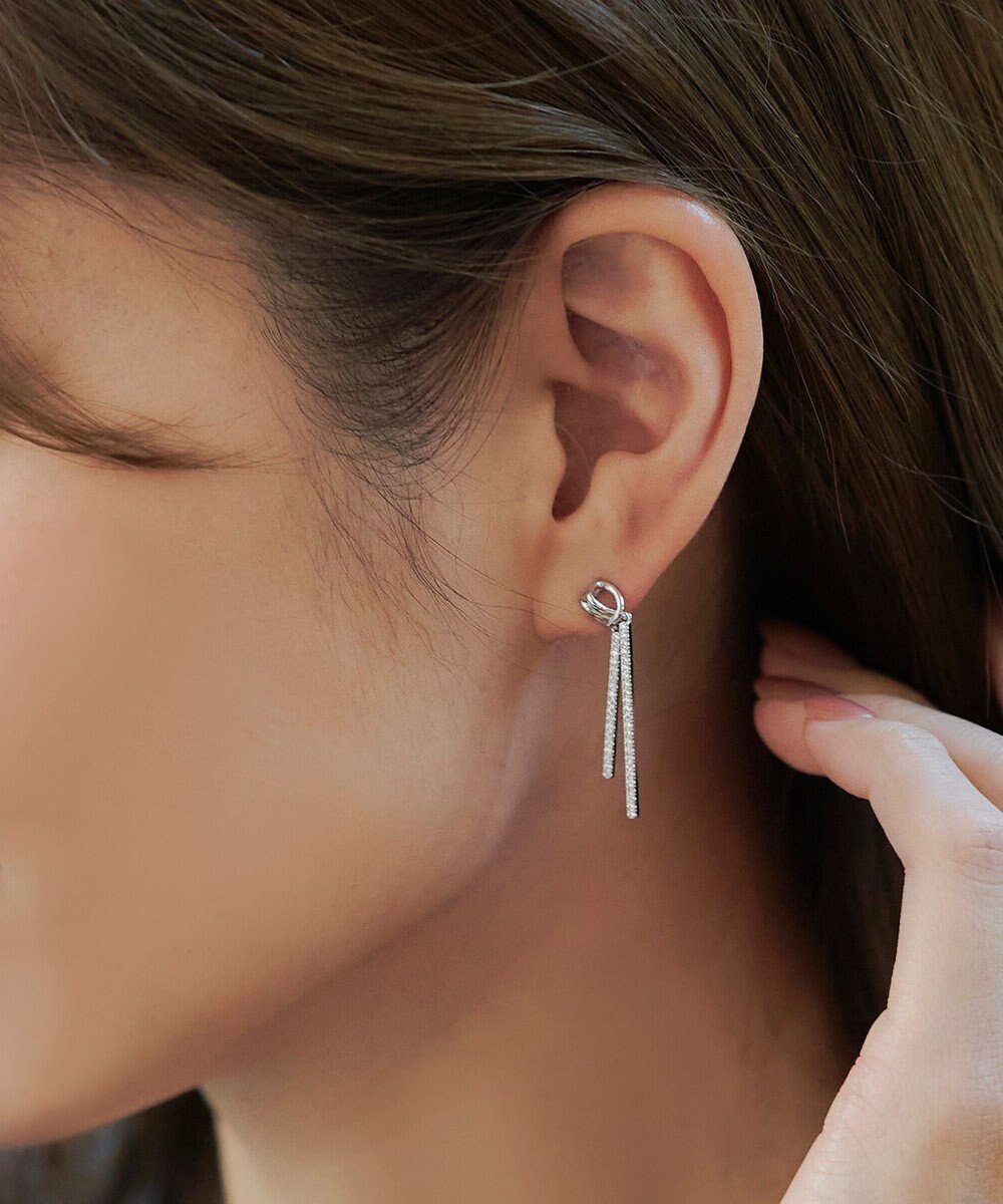 【ティアクラッセ/Tiaclasse】の【金属アレルギー対応】シャイニーフリルピアス インテリア・キッズ・メンズ・レディースファッション・服の通販 founy(ファニー) ファッション Fashion レディースファッション Fashion for Women アクセサリー Fashion Accessories イヤリング Earrings コーティング Coating, Coated Finish シルバー Silver, Metallic Silver シンプル Simple, Minimal ストーン Stone, Gem-Like セレモニー Ceremony ドロップ Drop Shoulder, Dropped Style フェミニン Feminine, Girly エレガント 上品 Elegant 再入荷 Restock / Back in Stock 新作・新入荷 New Arrivals / New In 結婚式 Wedding シルバー|ID: prp329100004672852 ipo3291000000034274640