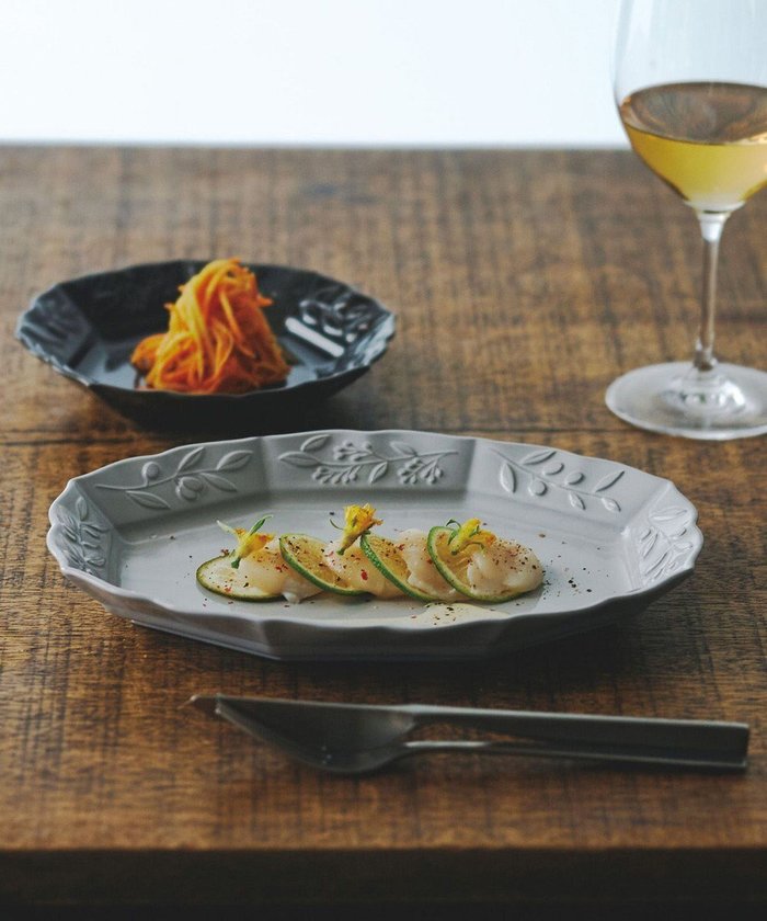 【アイトー製作所/aito】のオリーヴ オーバルプレート インテリア・キッズ・メンズ・レディースファッション・服の通販 founy(ファニー) https://founy.com/ ファッション Fashion レディースファッション Fashion for Women オーバル Oval Design クラシカル Classical, Vintage-Inspired 皿 Plate, Dish フォルム Silhouette, Form プレート Plate, Dish エレガント 上品 Elegant |ID: prp329100004672921 ipo3291000000034273635