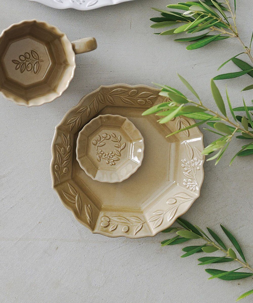 【アイトー製作所/aito】のオリーヴ プレート Мサイズ インテリア・キッズ・メンズ・レディースファッション・服の通販 founy(ファニー) ファッション Fashion レディースファッション Fashion for Women クラシカル Classical, Vintage-Inspired フォルム Silhouette, Form プレート Plate, Dish エレガント 上品 Elegant イエロー_111138|ID: prp329100004672924 ipo3291000000034273651